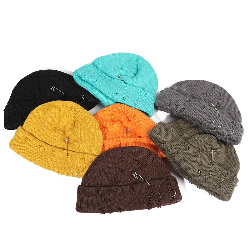 Custom logo mens unisex skull cap cotton pin three rings distressed knit beanie knitted warm hats