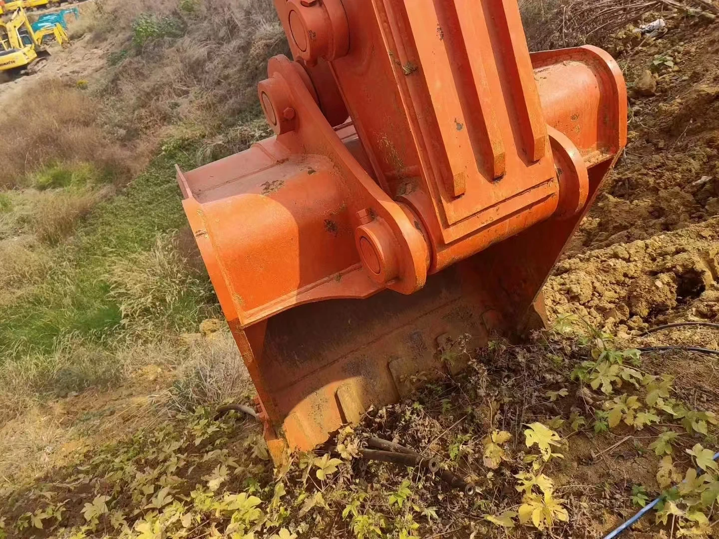 Powerful & Versatile HITACHI ZAXIS 200H: The Heavyweight Champion for Large-Scale Construction Sites