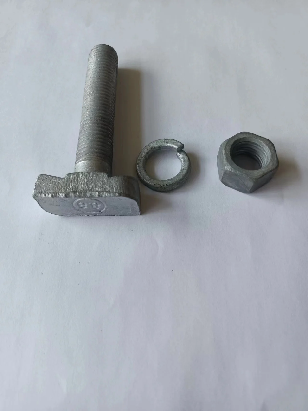 Hot-dip galvanized Hafen groove bolt High-strength T-bolt Glass curtain wall embedded T-bolt groove