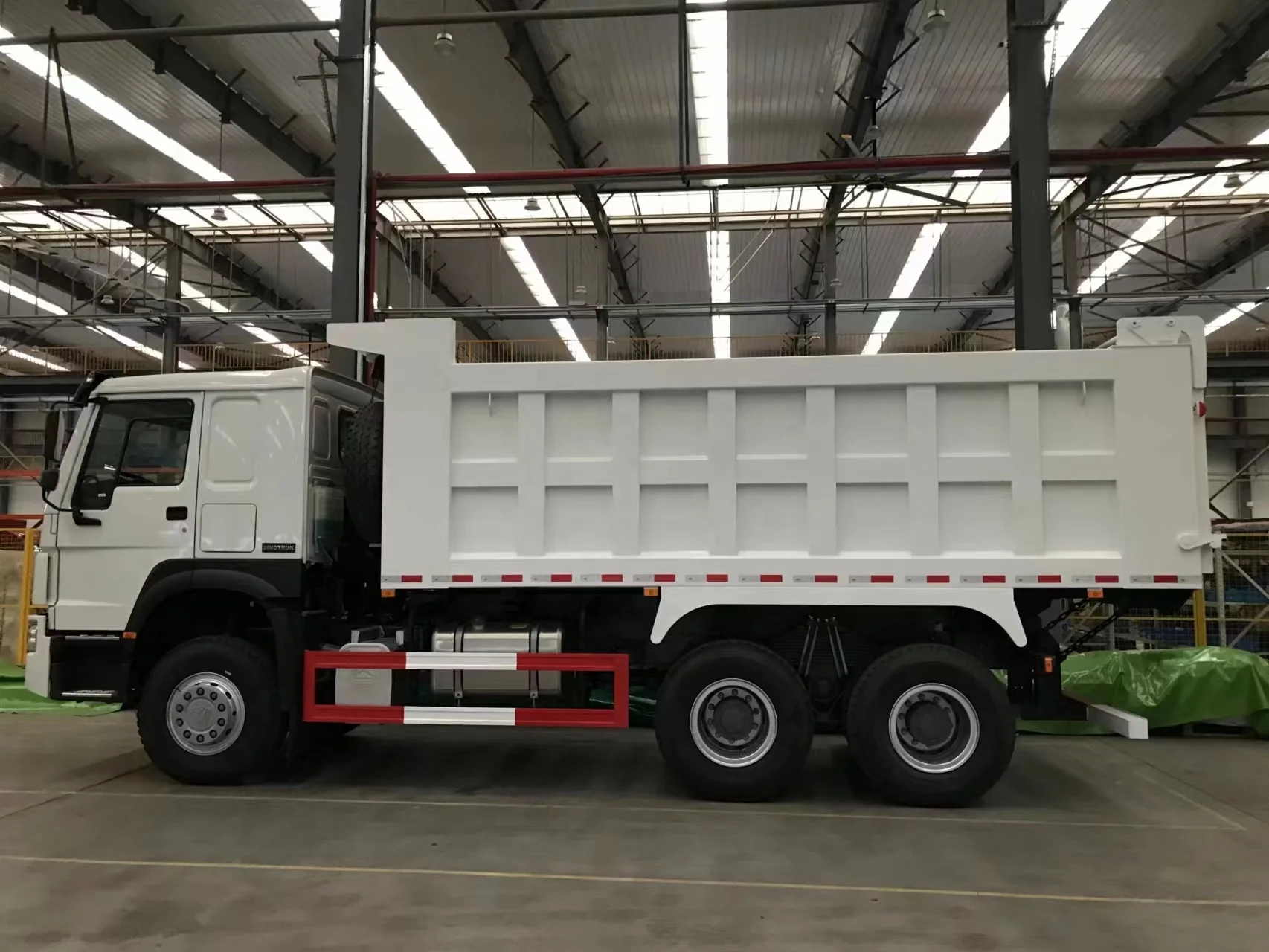 SINOTRUK HOWO 6x4 самосвал Прямая поставка с завода хорошее качество хорошая цена