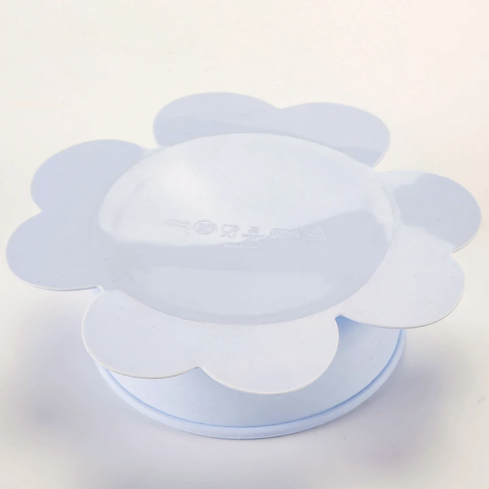 Wholesale Four-Leaf Clover Two-Color Silicone Bowl One-Piece Drop-Proof Mother And Baby Supplies Baby Food Supplement Bowl