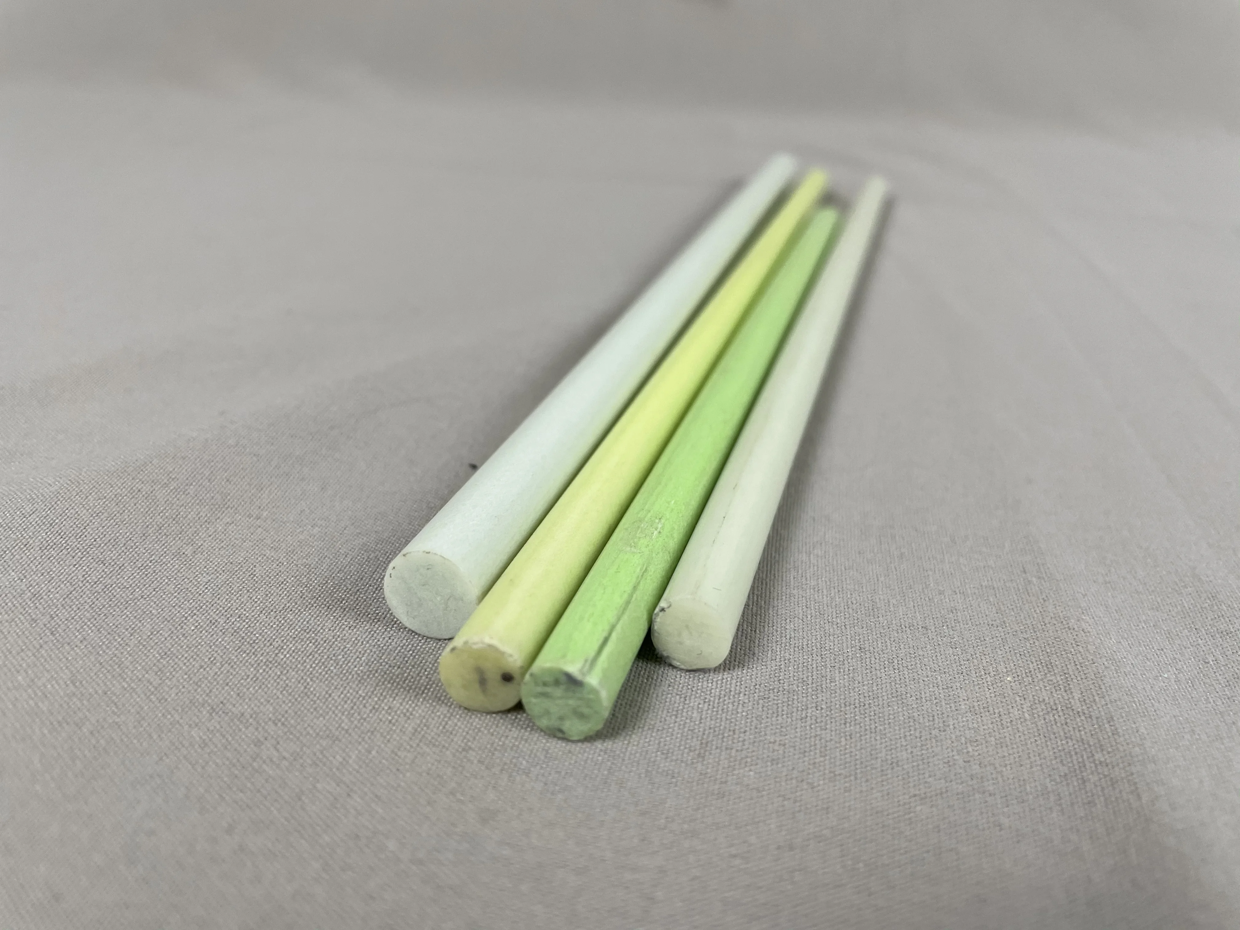 Пултрузионные круглые прочные твердые Стекловолоконные стержни FRP stick GRP