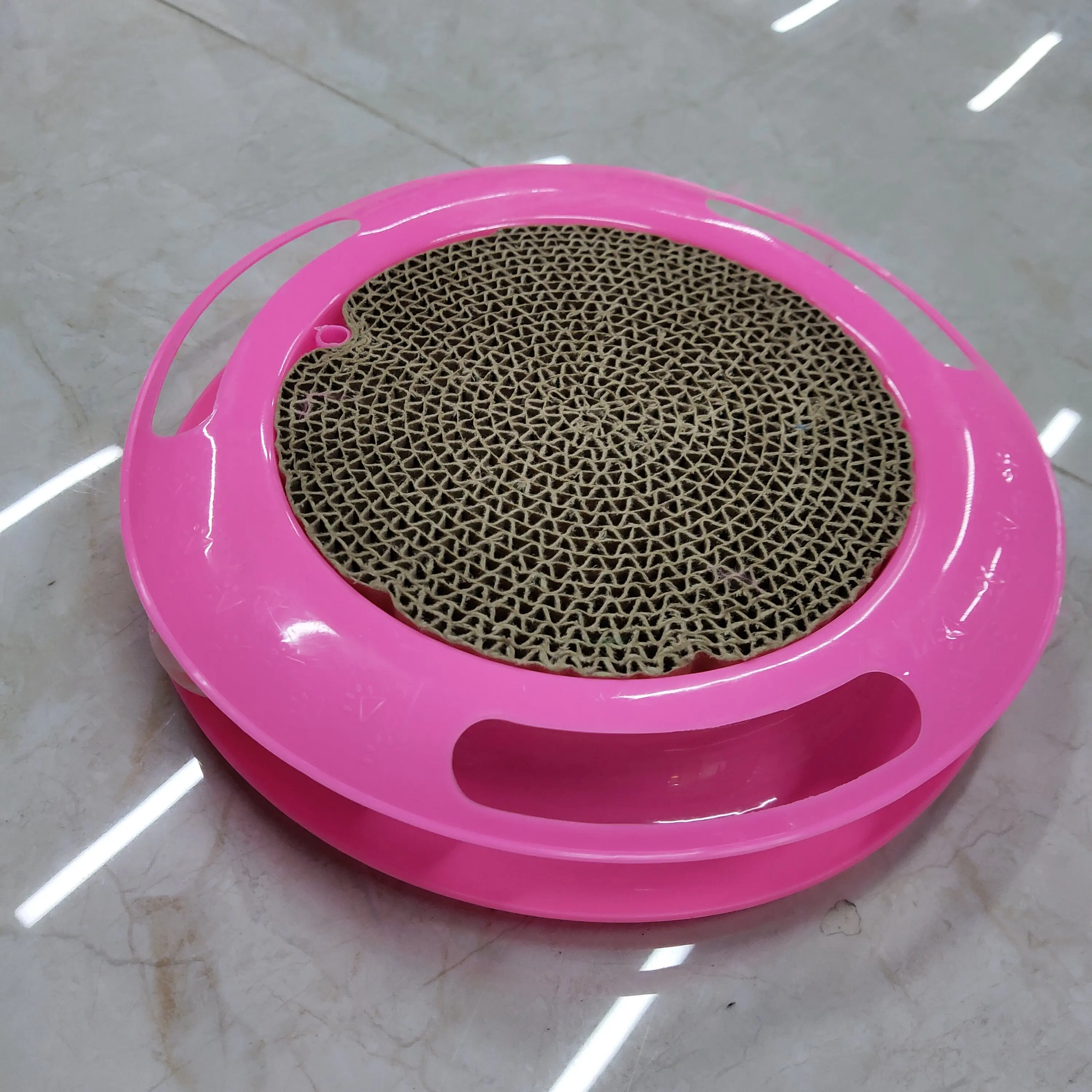 Interactive Plastic Turntable Cat Scratcher Cat Toy