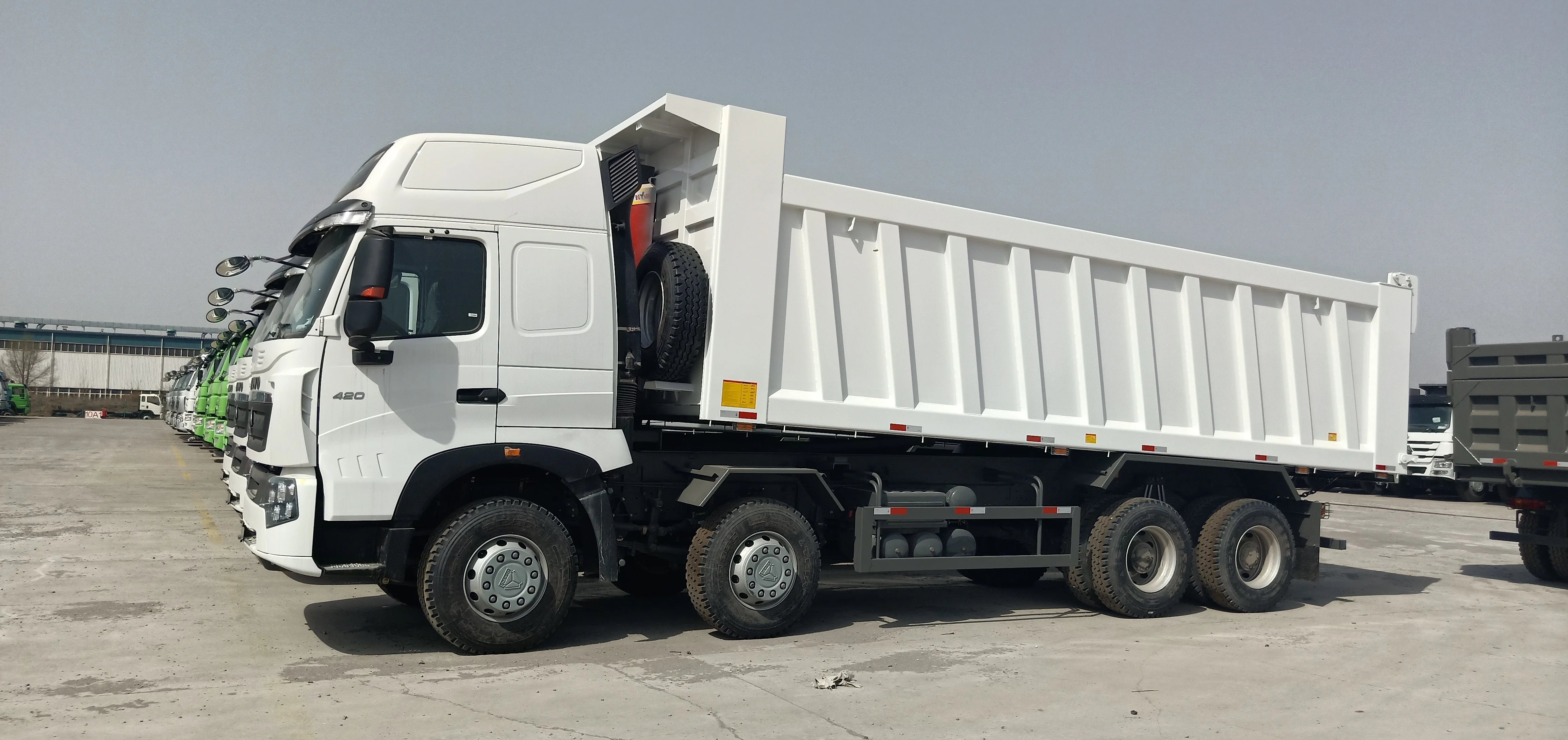 New Howo Dump Truck 8x4 Usedhowo