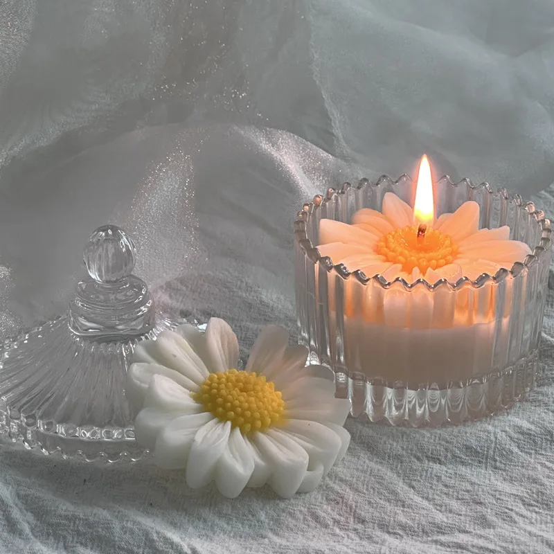 Decorative White Sunflower Soy Wax Mini Aroma Candles Luxury Glass Jar Cute Daisy Flower Scented Candles With Lid