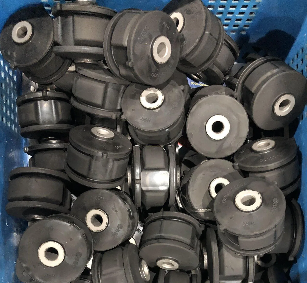 TOPMOUNT Bb2m34450 Bb2m34460 Bb2m3445 1702983 Bb2m-34-450 Bb2m-34-460 Front Lower Control Arm Bushing for Mazda 3 2004-2014