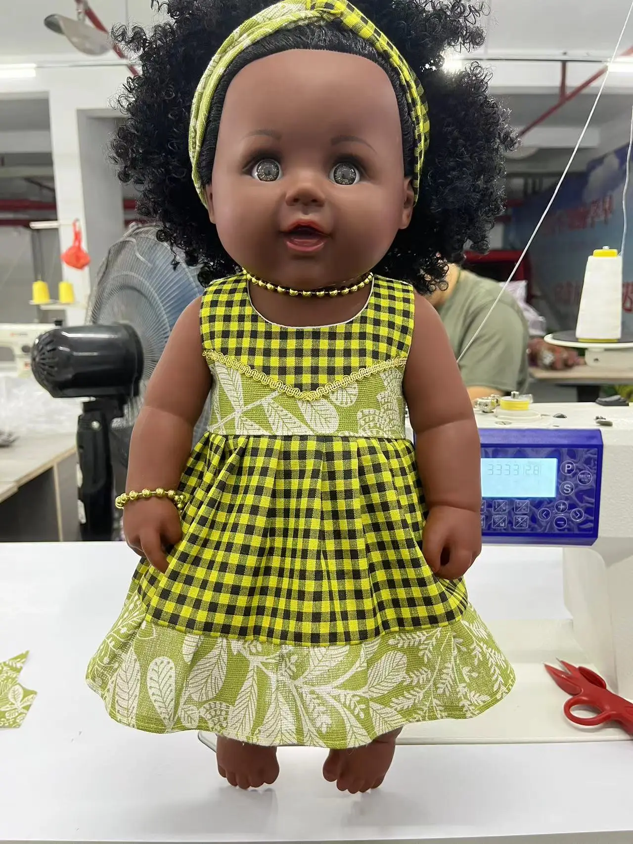 Wholesale 19inch 48cm vinyl african ponytail black baby doll new fashion dress manufacturer  in China