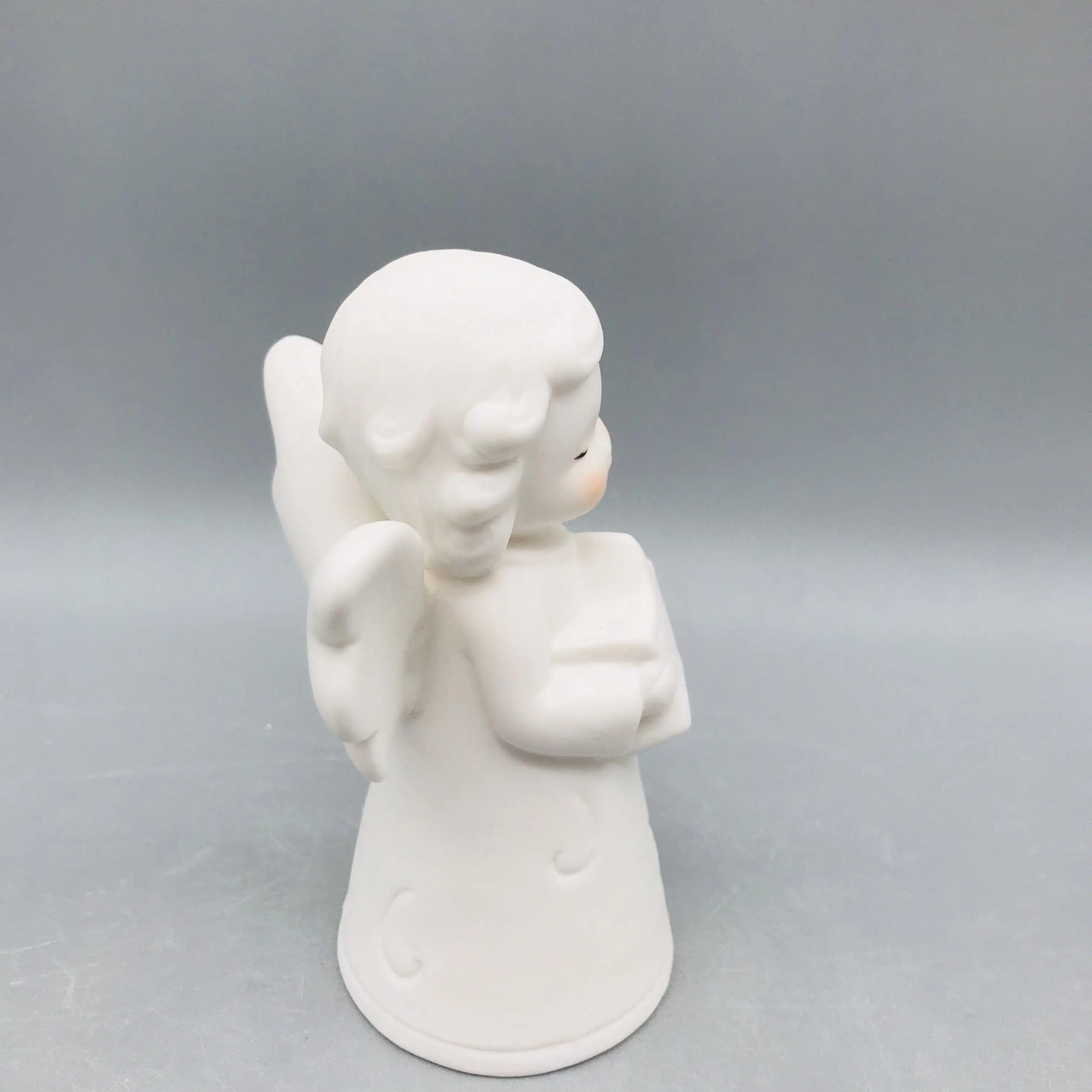 New arrival Christmas decoration ceramic white angel LED with star