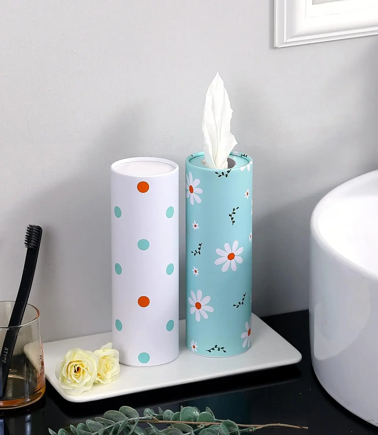 Lingyi Hot Sale 3 Ply Strong Luxury Floral Car Cylinder Tissue Paper Box Pack Facial Tissue 2ply Paper In A Clydrical Box