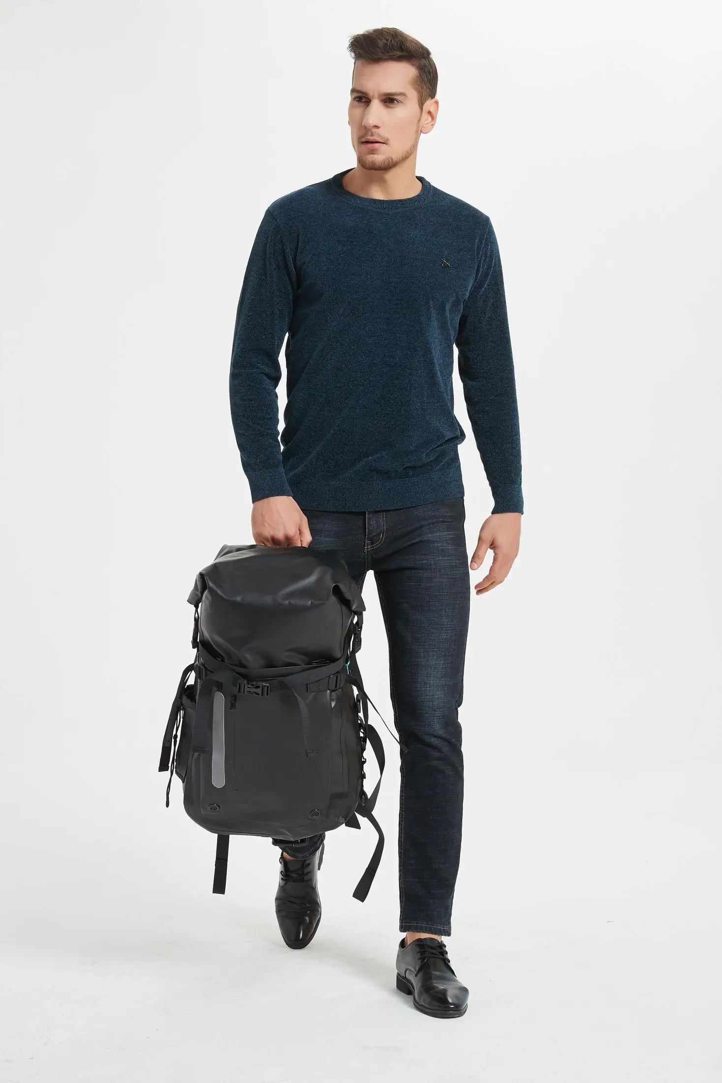 
Large Capacity Men and Women Mountaineering Trekking Hiking Back Pack Waterproof Bag 