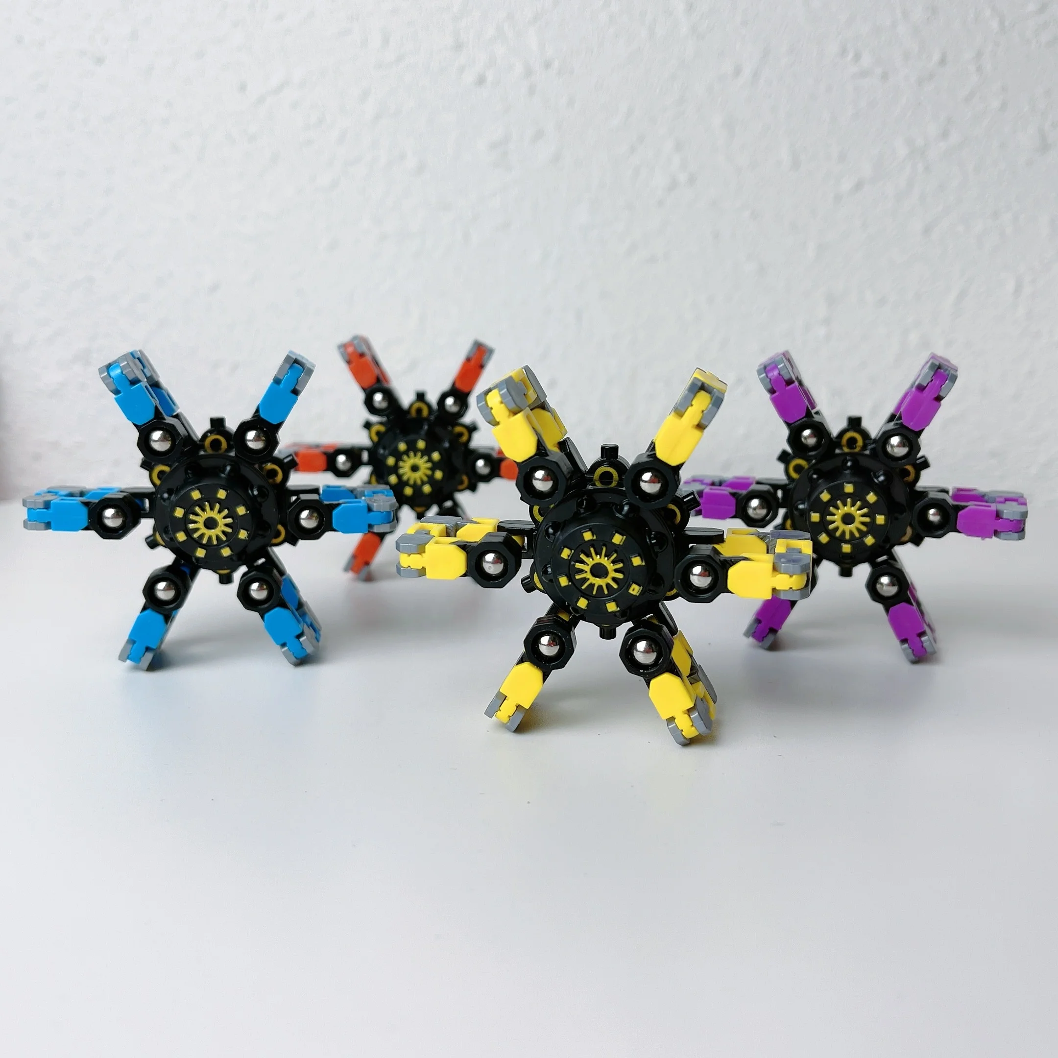 2022 Hot Mechanical Gyro Decompression Chain Deformation Robot Gyro Toy Fingertip Deformed Transformable Fidget Spinner