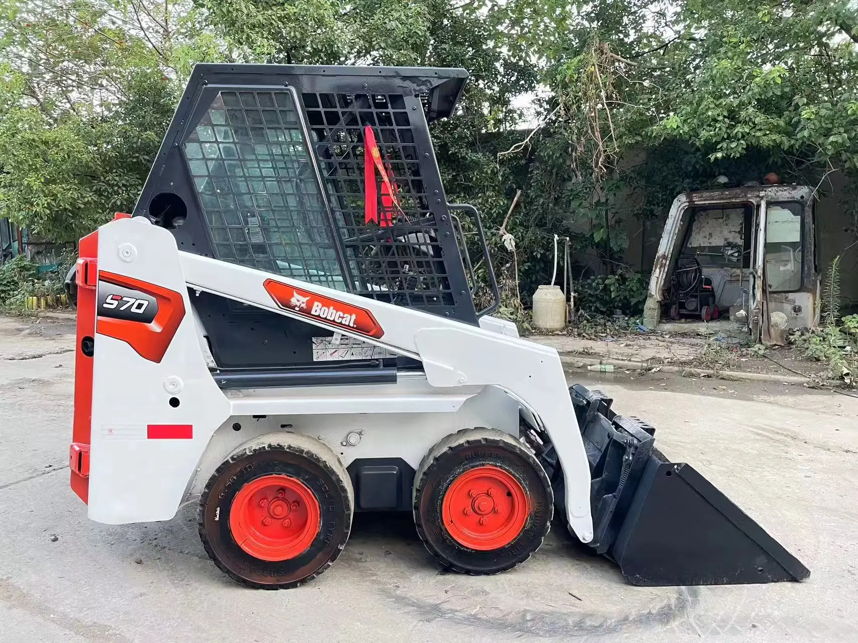 Многофункциональный строительный погрузчик Bobcat S70