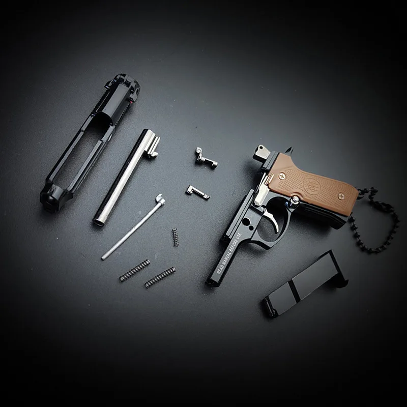 Metal Mold Mini Keychain Gun Toy Birthday Gifts 1:3 Metal Pistol Toy Gun Miniature Model Beretta 92F Keychain gun model