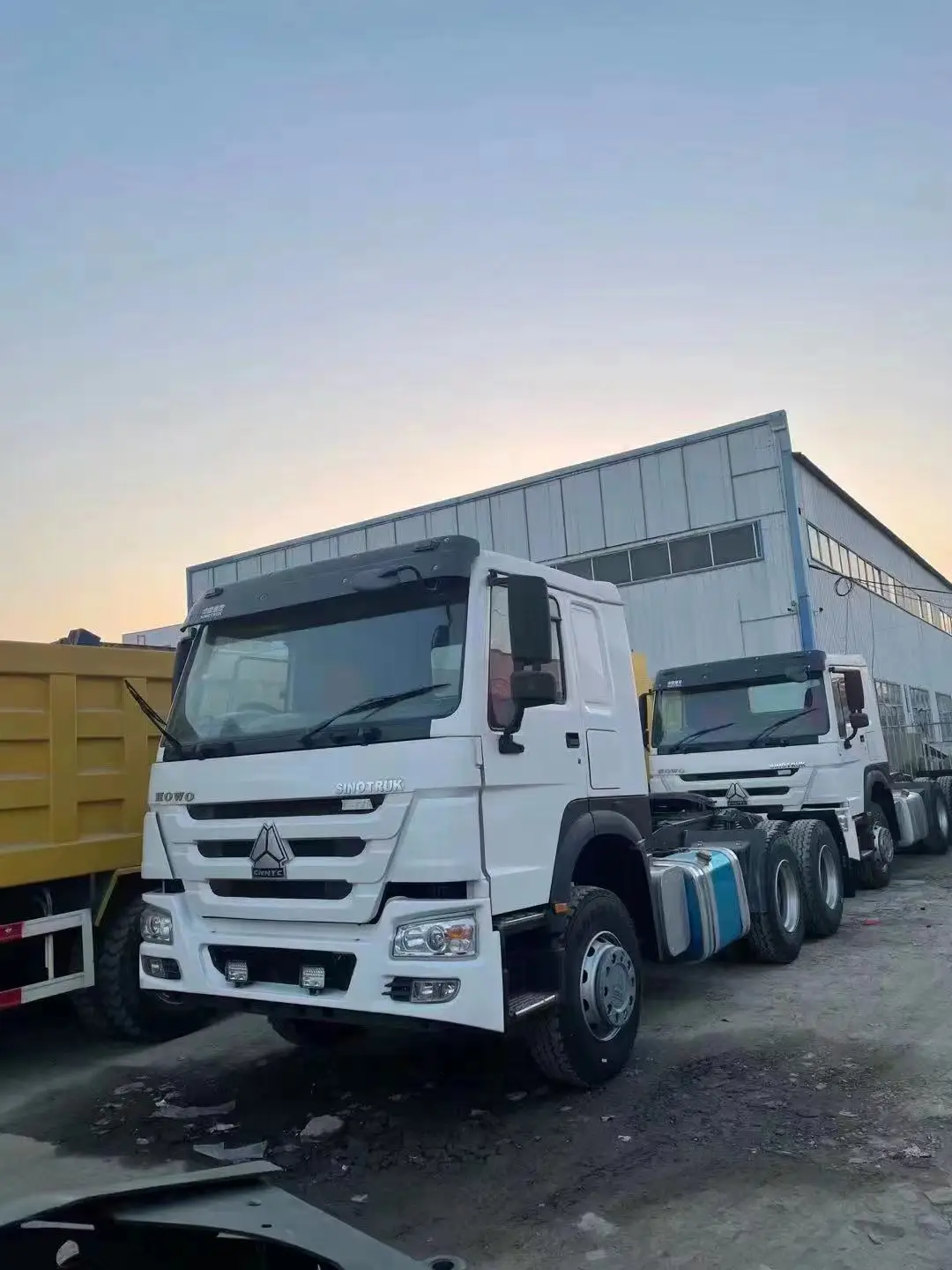 Низкая цена HOWO371 Тракторная головка 6x4 420 л.с. Подержанный тягач для продажи