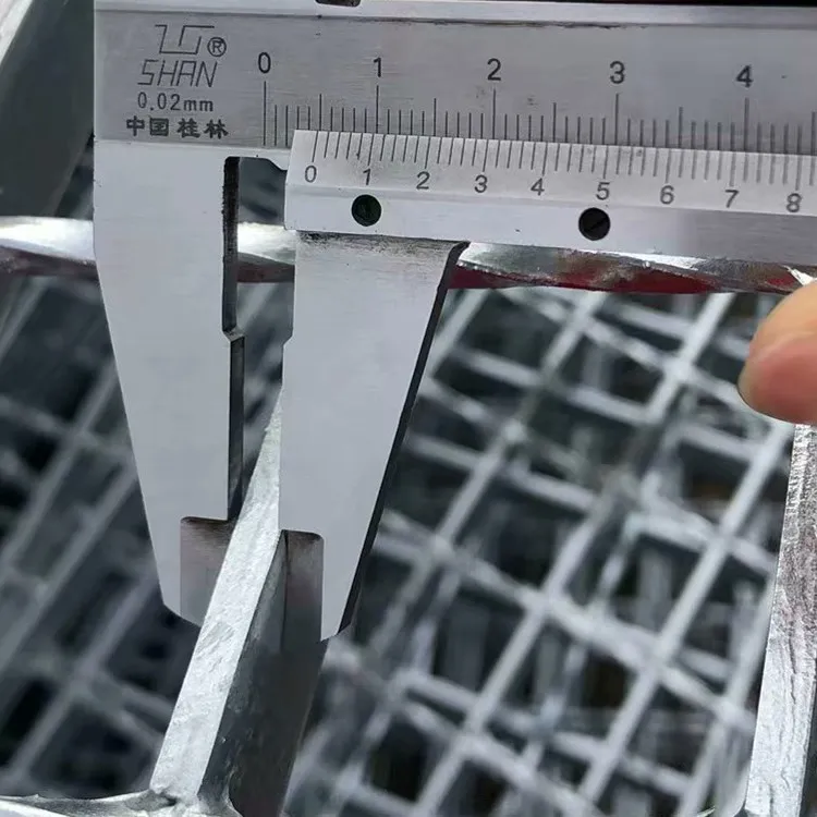 30x1000mm  stainless steel drain grating  for drainage ditch covers, customized thickness for pedestrians and vehicles