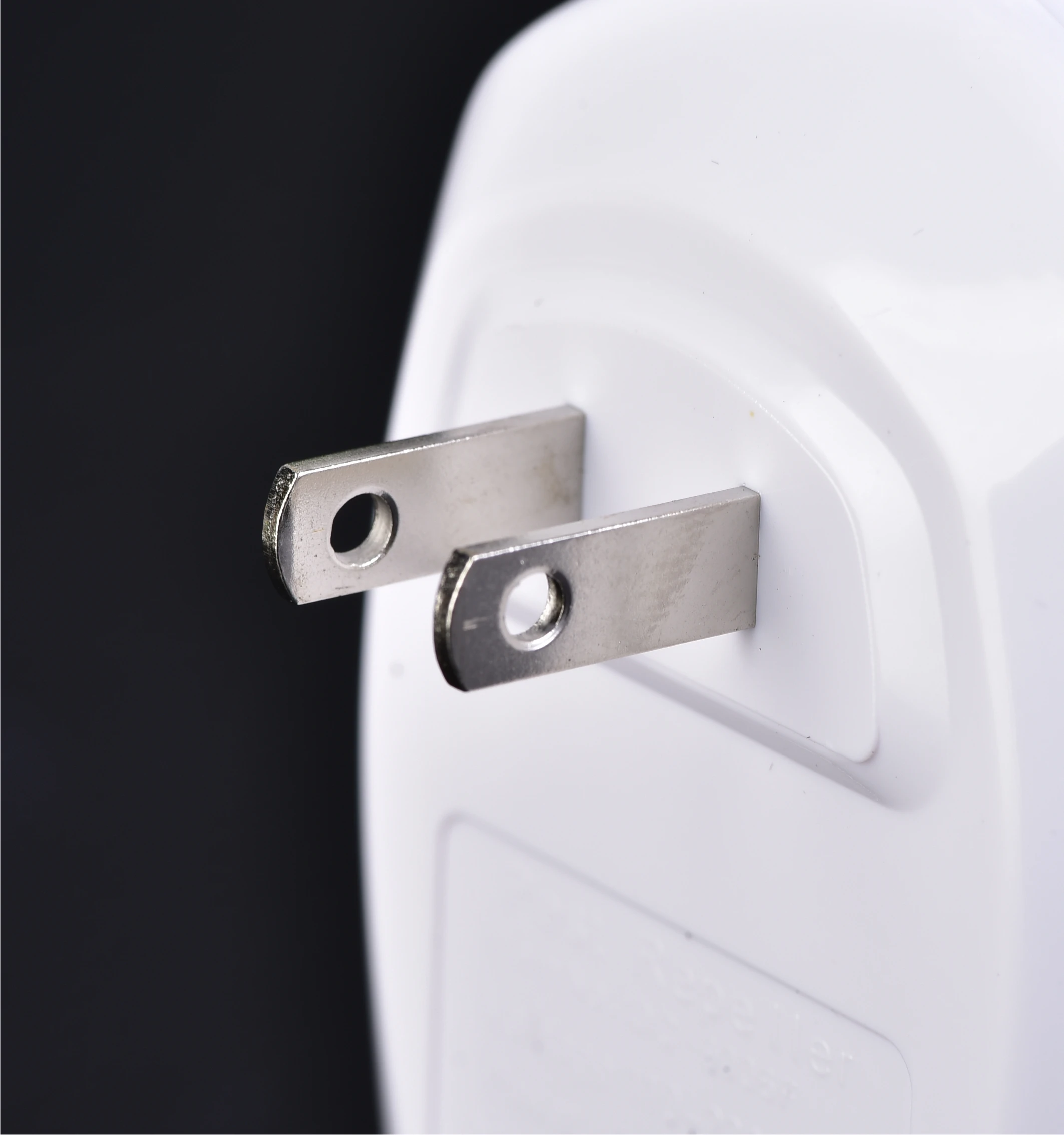 2021 Ultrasonic Pest Repellent Electronic Pest Control Mouse Rat Trap For Family