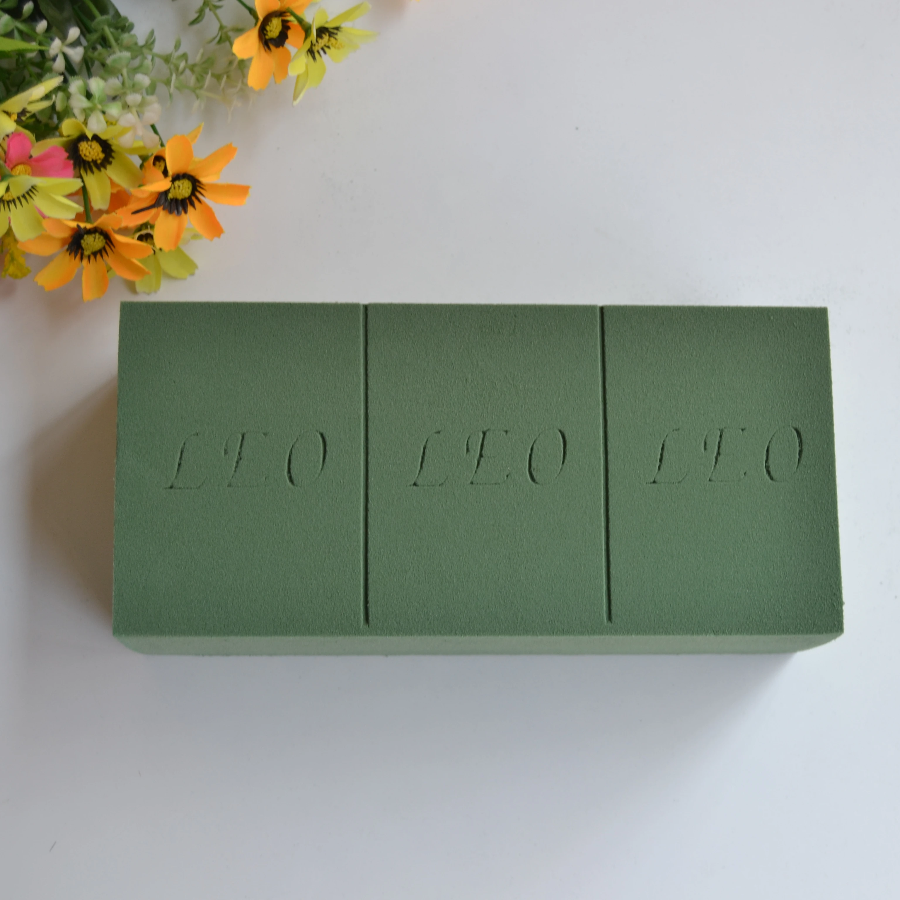 China huiya florist foam wet floral foam for fresh artificial flower arrangement