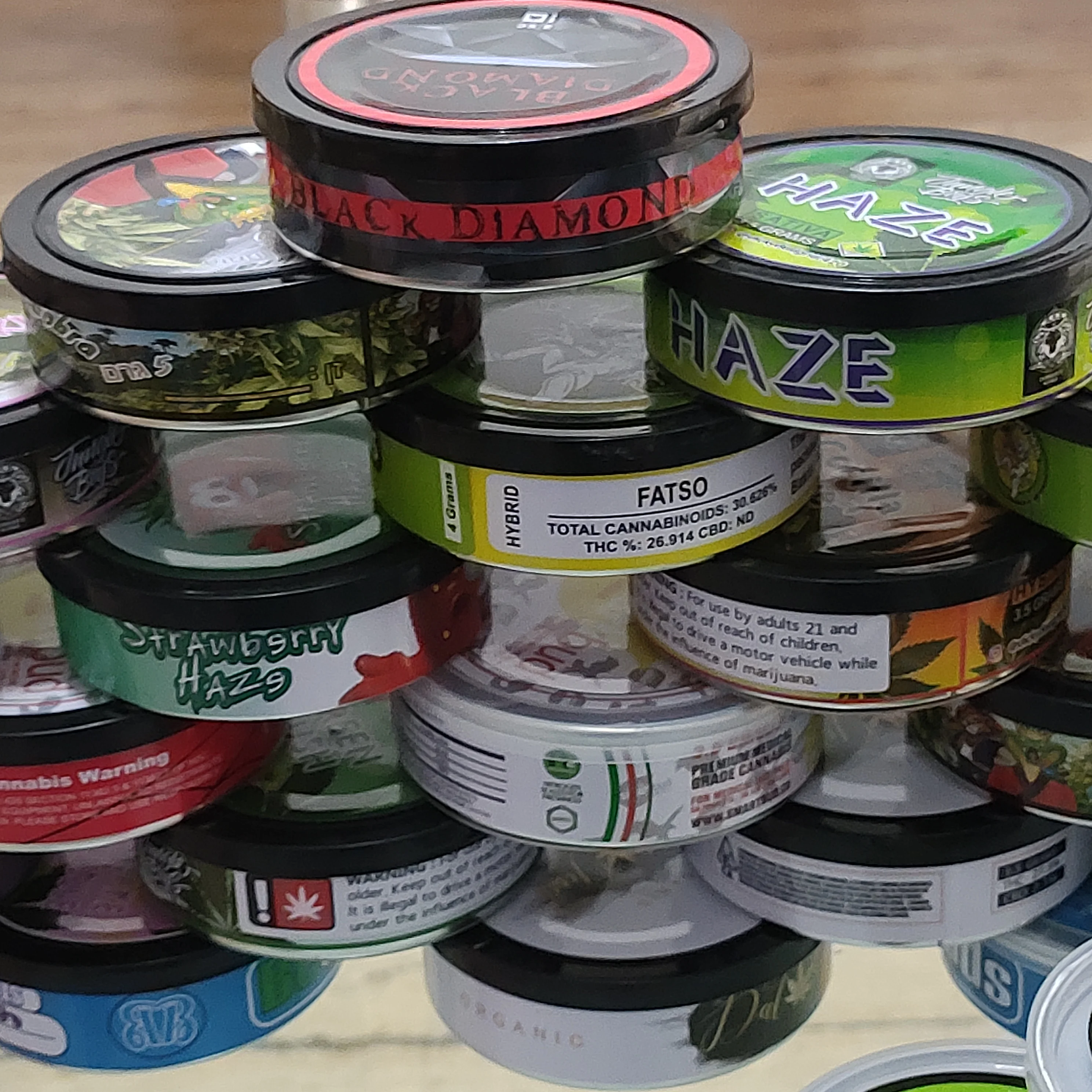 
Bottom push seal exotic snack tuna can with black rubber over cap and custom design flavor stickers 