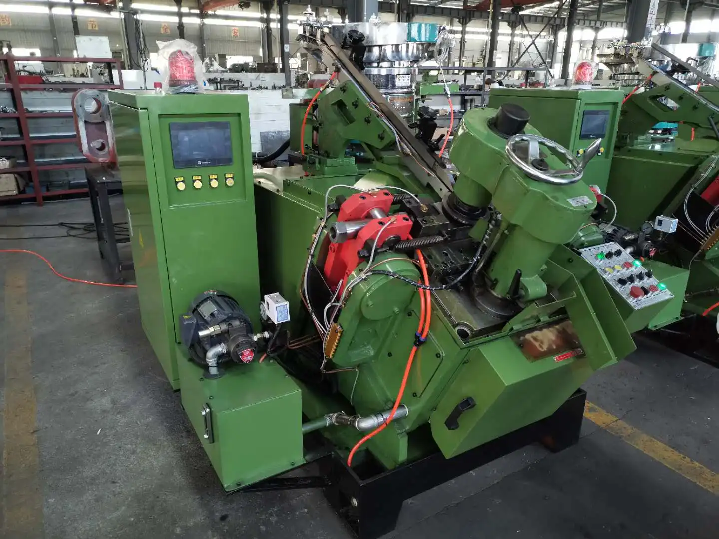 Высокая скорость и точность само сверлящийся винт точка хвост барабан конец бурения ковка делая машину