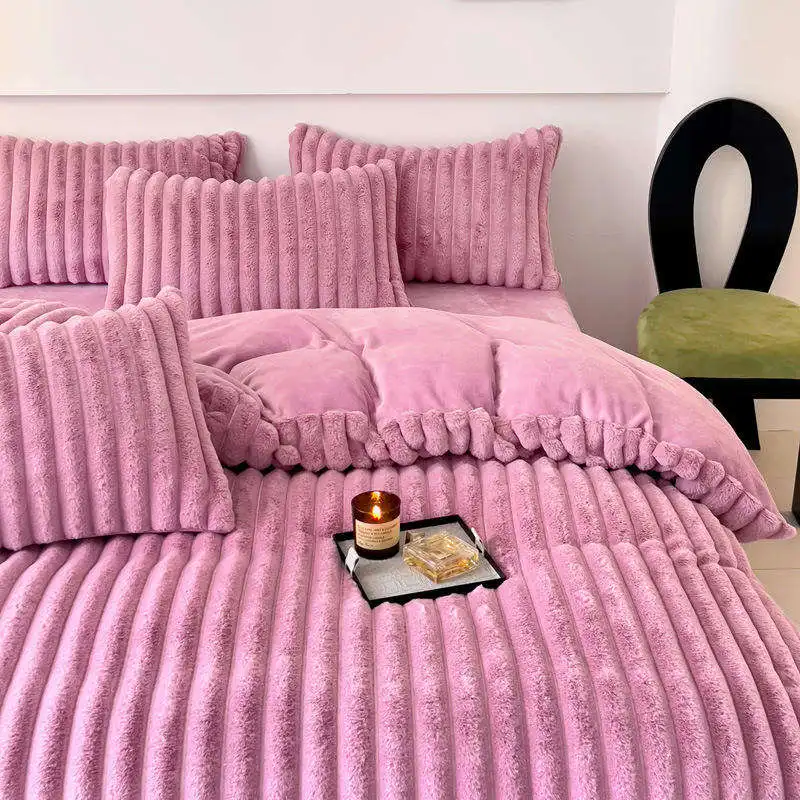 Wholesale luxury king/queen size Most Trendy Rabbit Faux Fur Velvet Fur Home Luxury Crystal Velvet Plush Fluffy Bedding Set