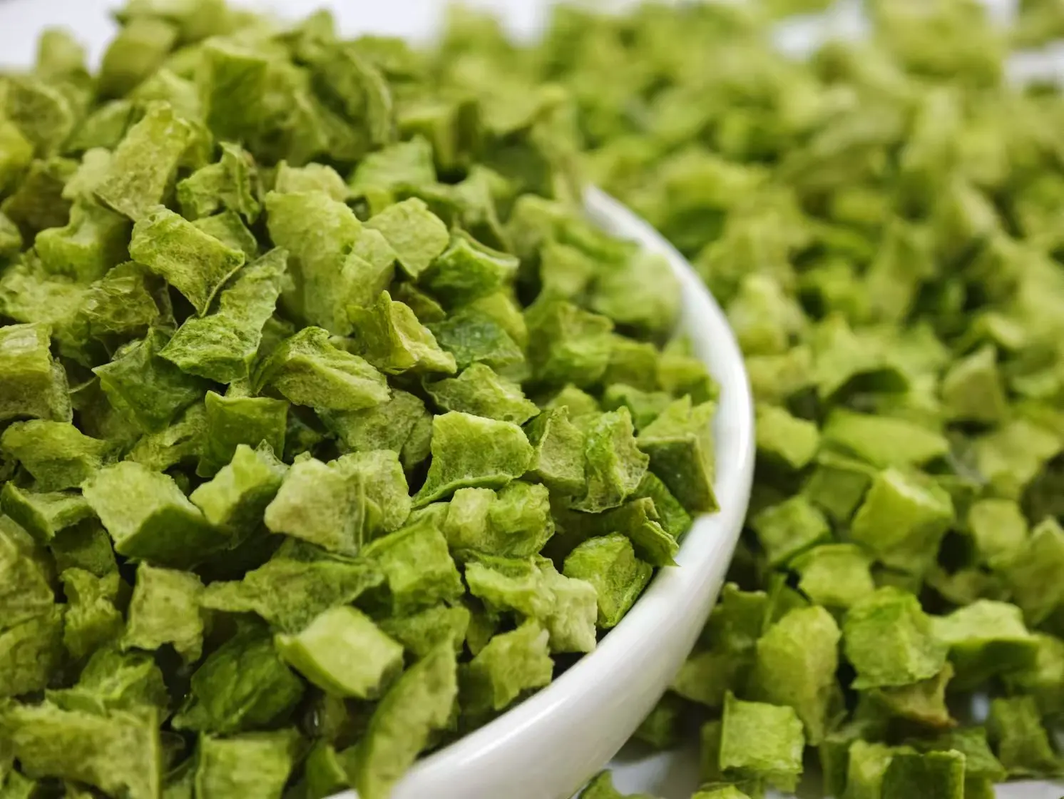 Organic Freeze-Dried Green Bell Pepper Powder Fresh Vegetables Fruit Flakes Whole Chopped Dehydrated Foods Bulk Hiking Foods