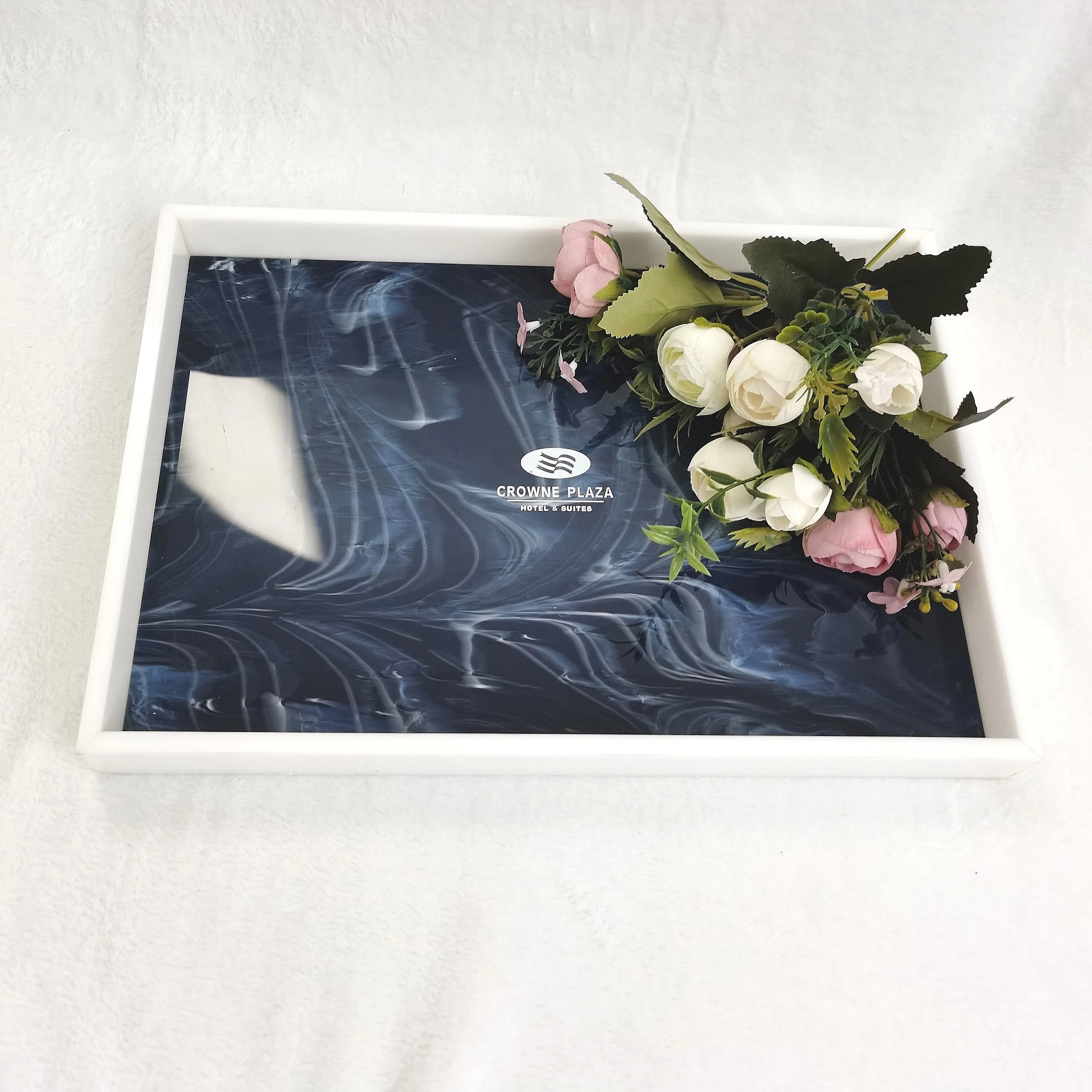 Wholesale customize cheap plexiglass hotel acrylic storage shower shelf serving display tray