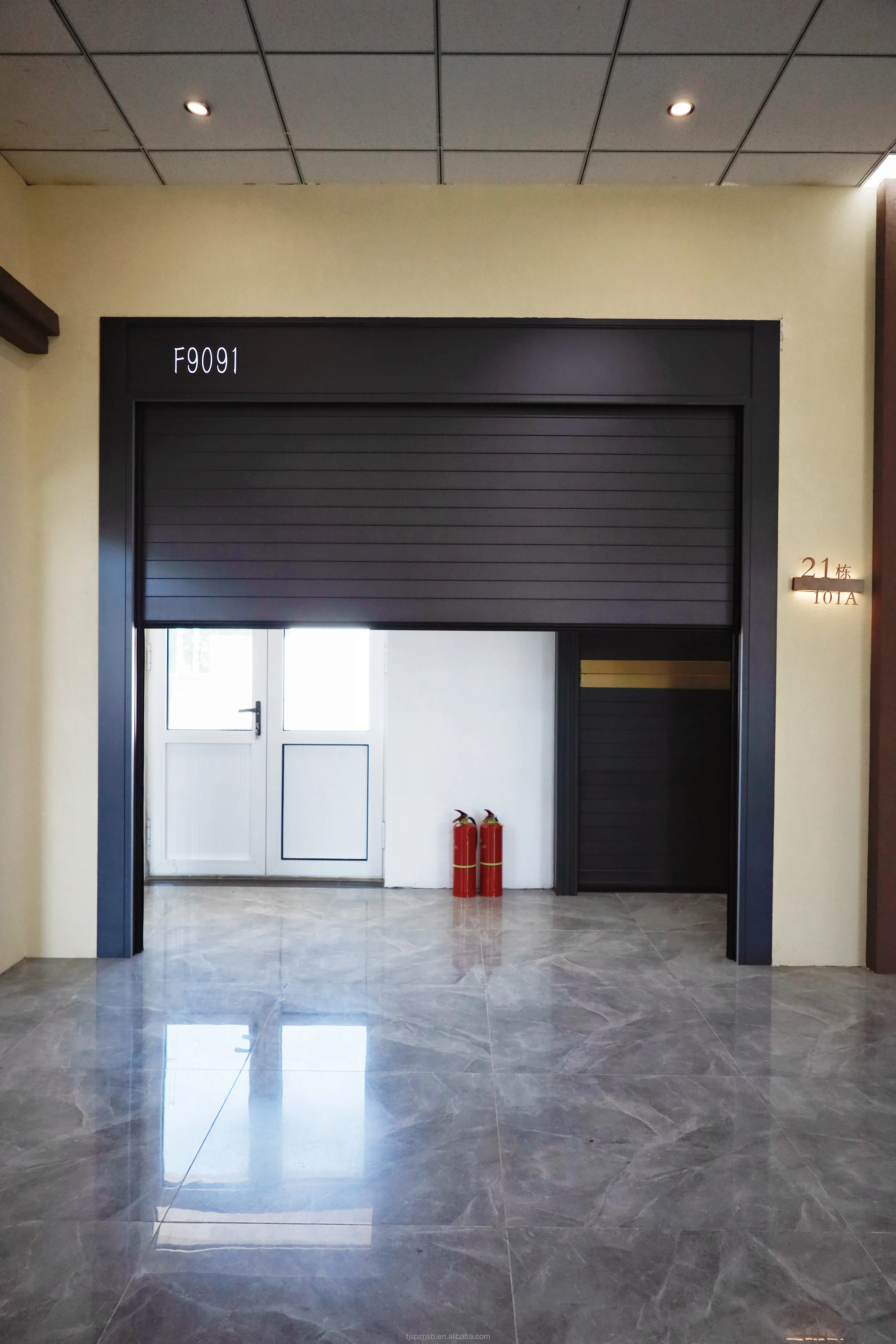 Slat Design Automatic Sectional Garage Door Vertical Wood Steel Glass Prettywood Modern Warehouse Windproof Tempered Glass House