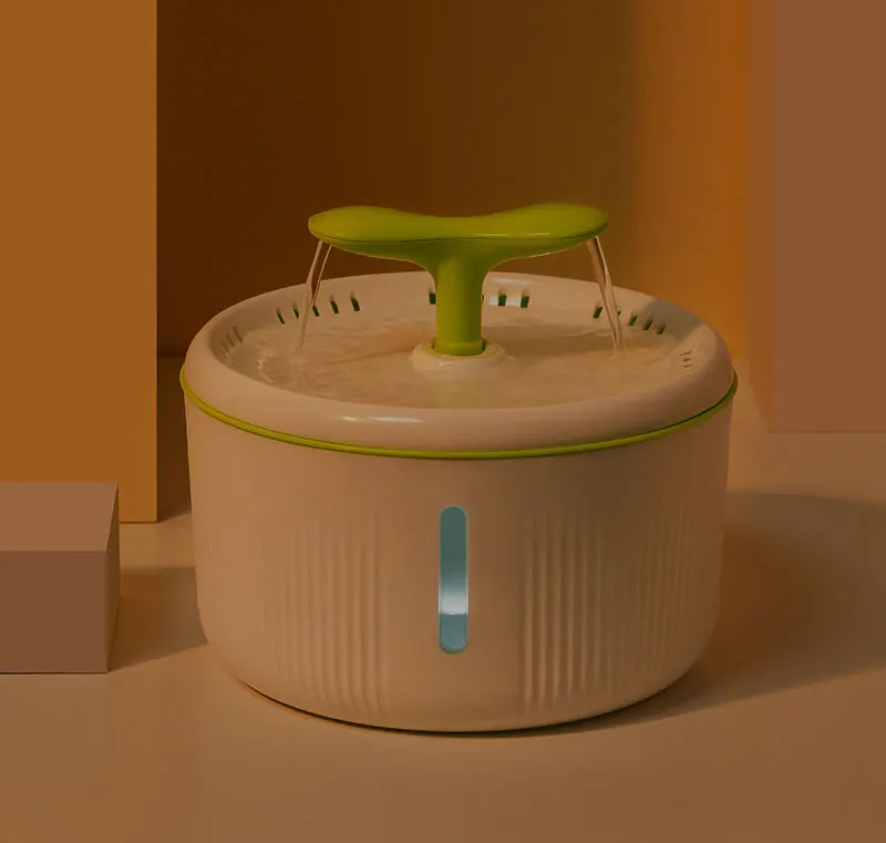 
New Intelligent Cat Dog Water Dispenser 2L Large Capacity Grass Model Pet Water Dispenser 