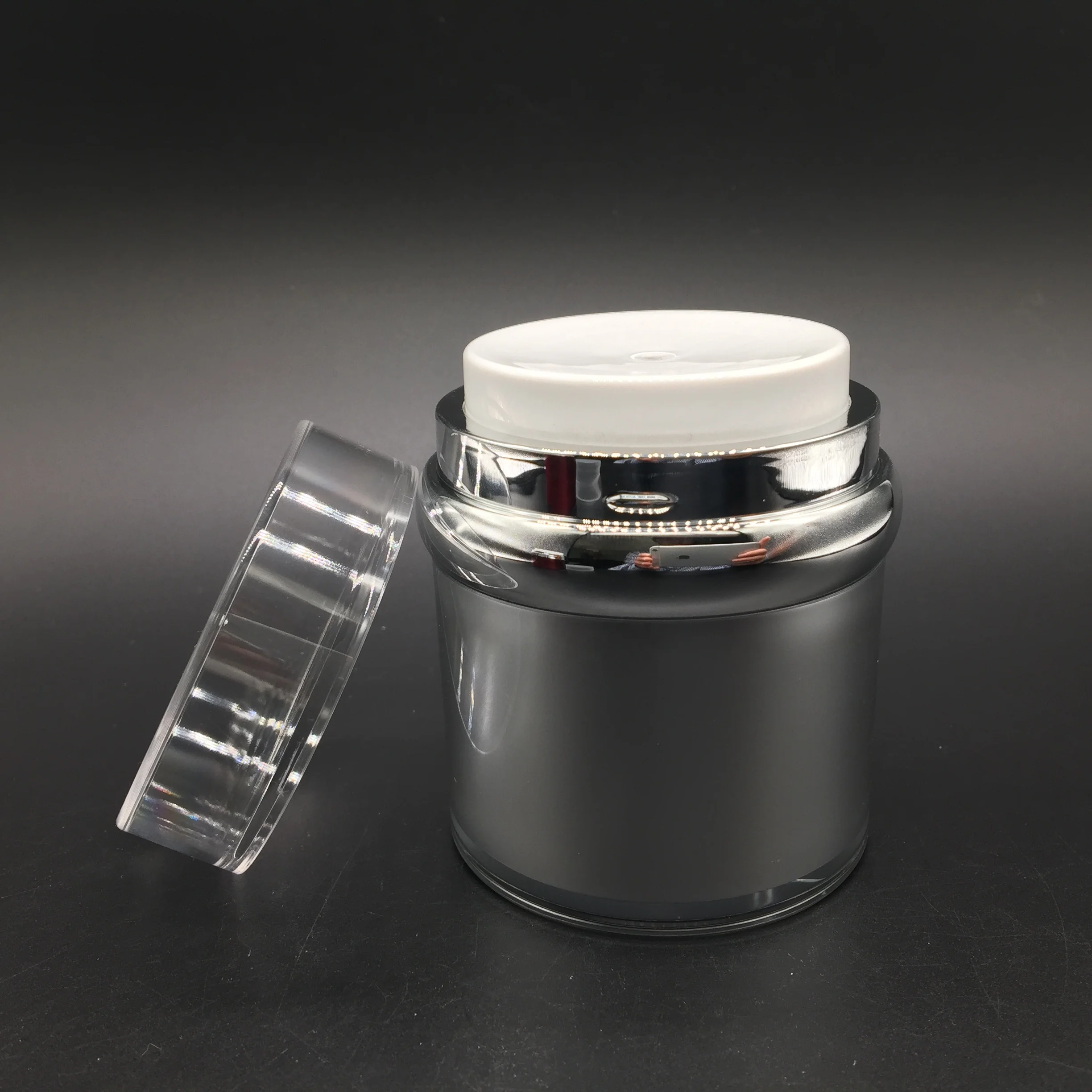 Роскошная Косметическая баночка для безвоздушного крема с крышкой, черная с золотым пластиком, Бесплатная индивидуальная шелкография MS, JM-03 горячего тиснения