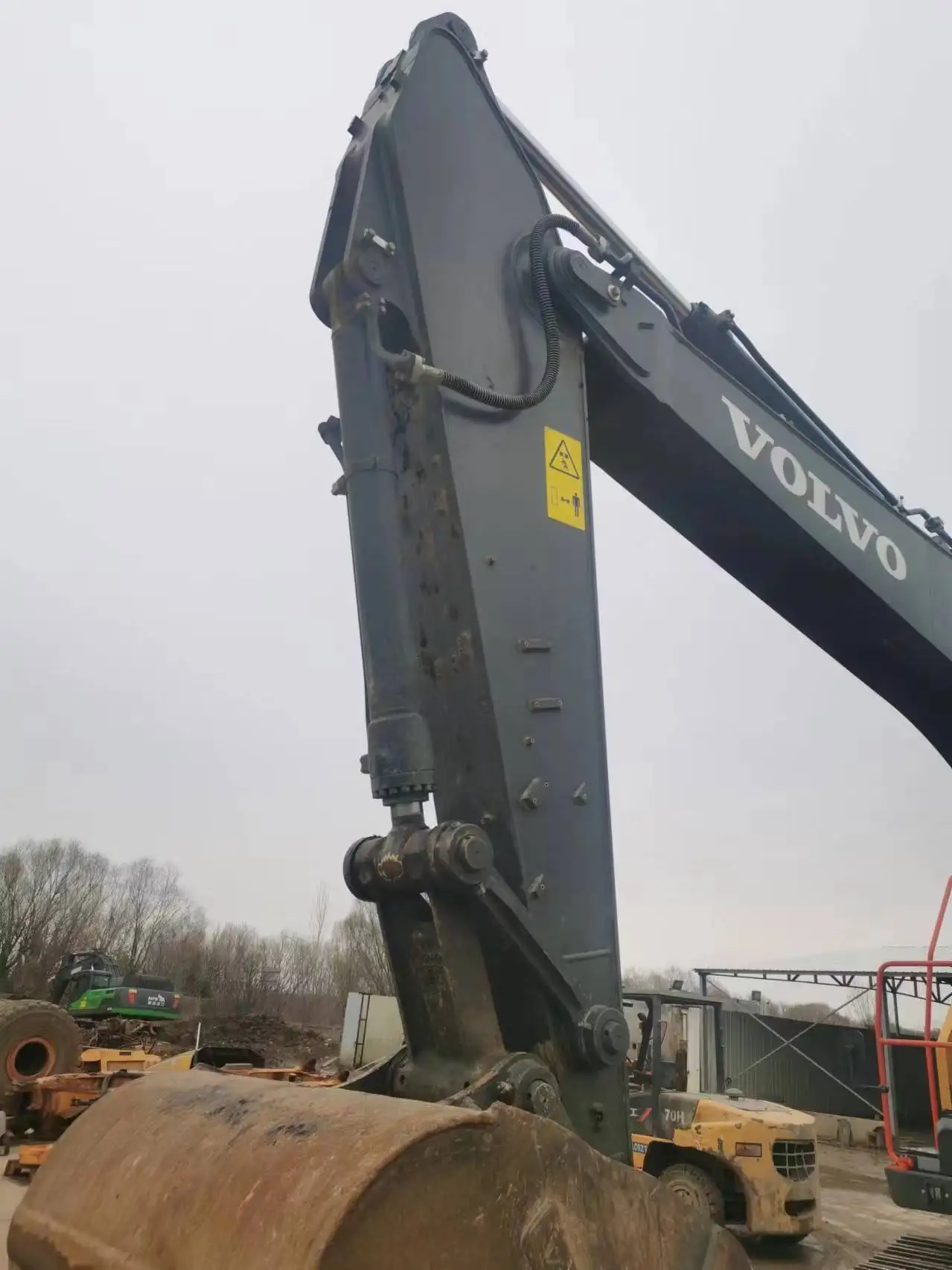 China Volvo EC350DL Cheap Excavator Volvo 35 Tons Large Crawler Forklift PC350 ZX350 336D Heavy Excavator Sold at a Low Price