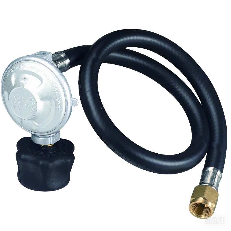Source factory hot selling America lpg gas regulator 2.8kpa inlet QCC pressure relief gas regulator with CE certification