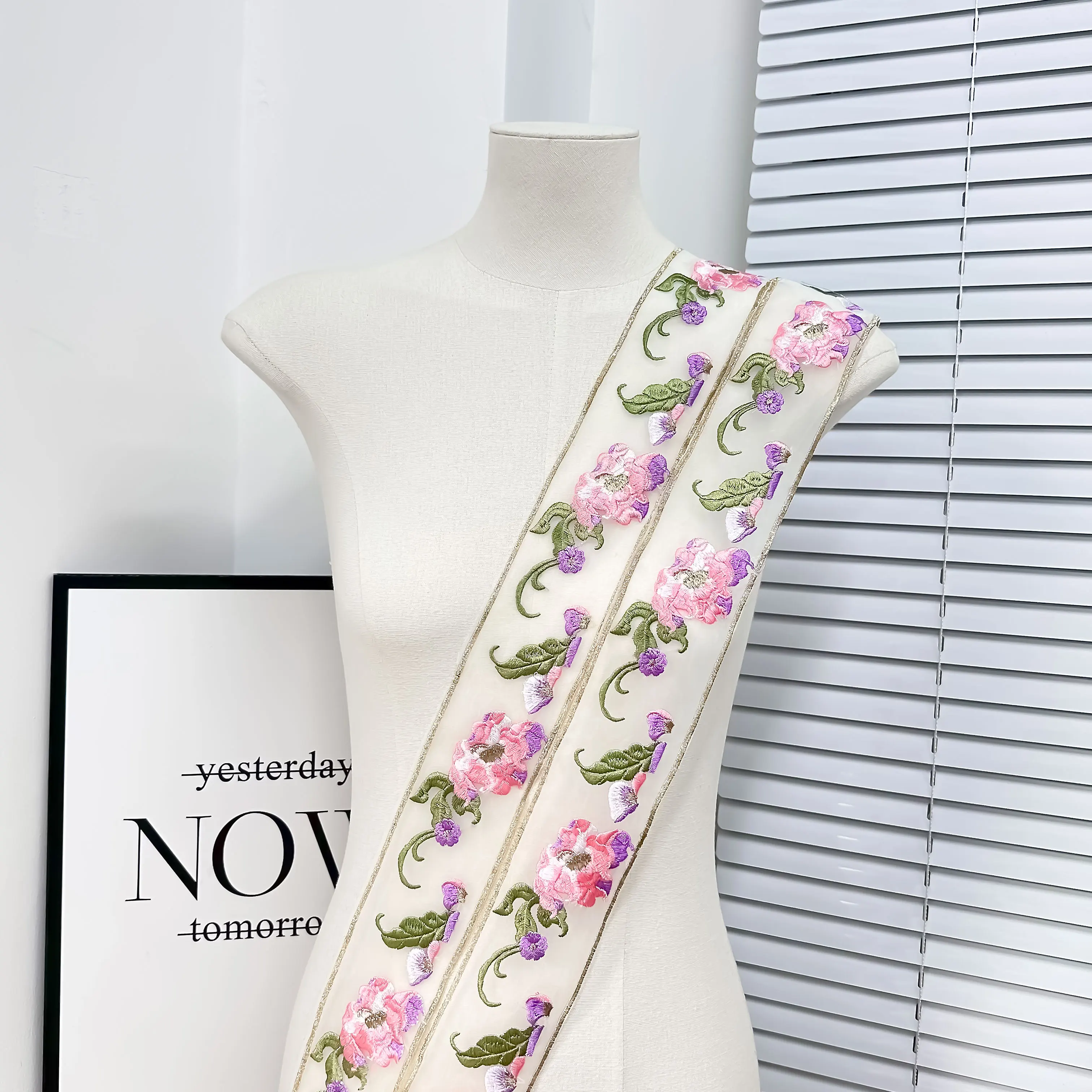 Popular Countryside Style Trim Lace Mesh Colorful Embroidery Flower Lace, New Chinese Clothing Accessories