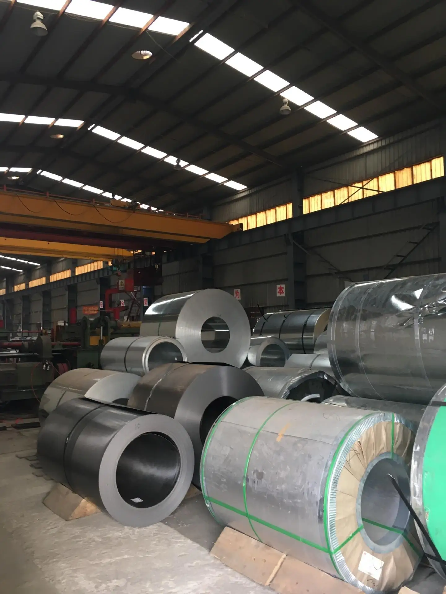 High quality Galvanized carbon steel hot rolled cold rolled coil / Strip/ Sheet 1075 steel plate