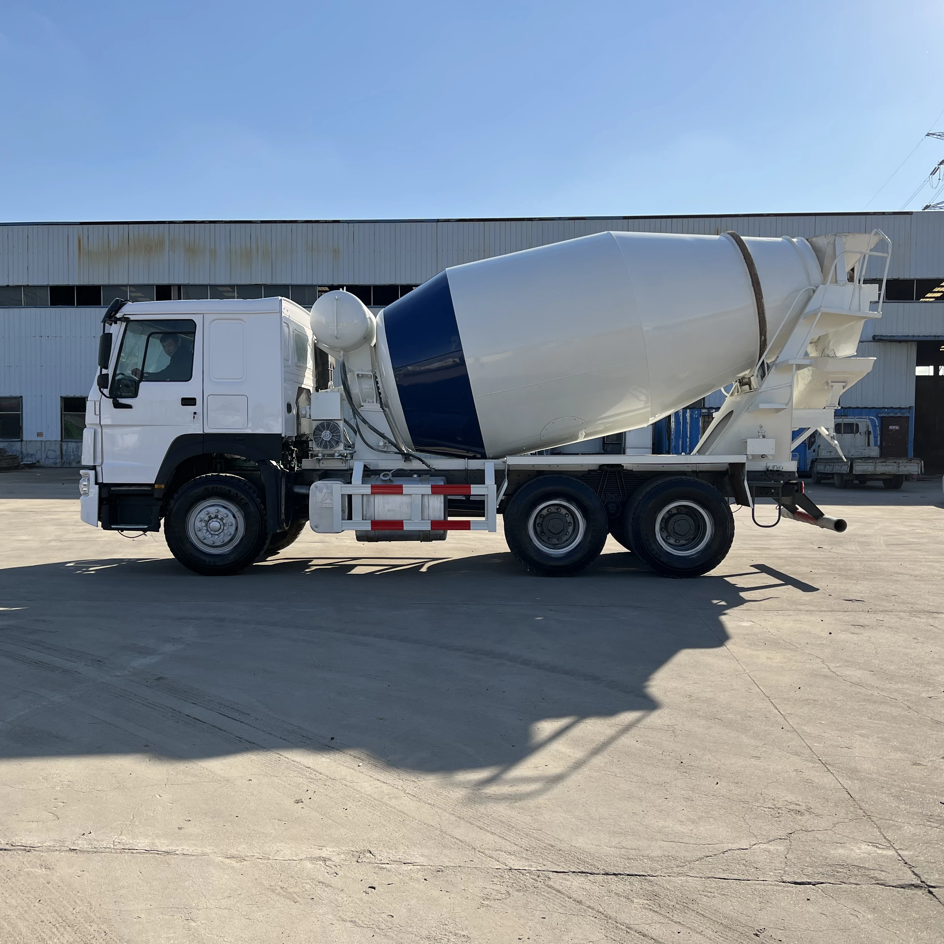 Howo Trucks Mixer 6x4 336HP 375HP 10cubic meters Concrete Mixer Truck Price for sale