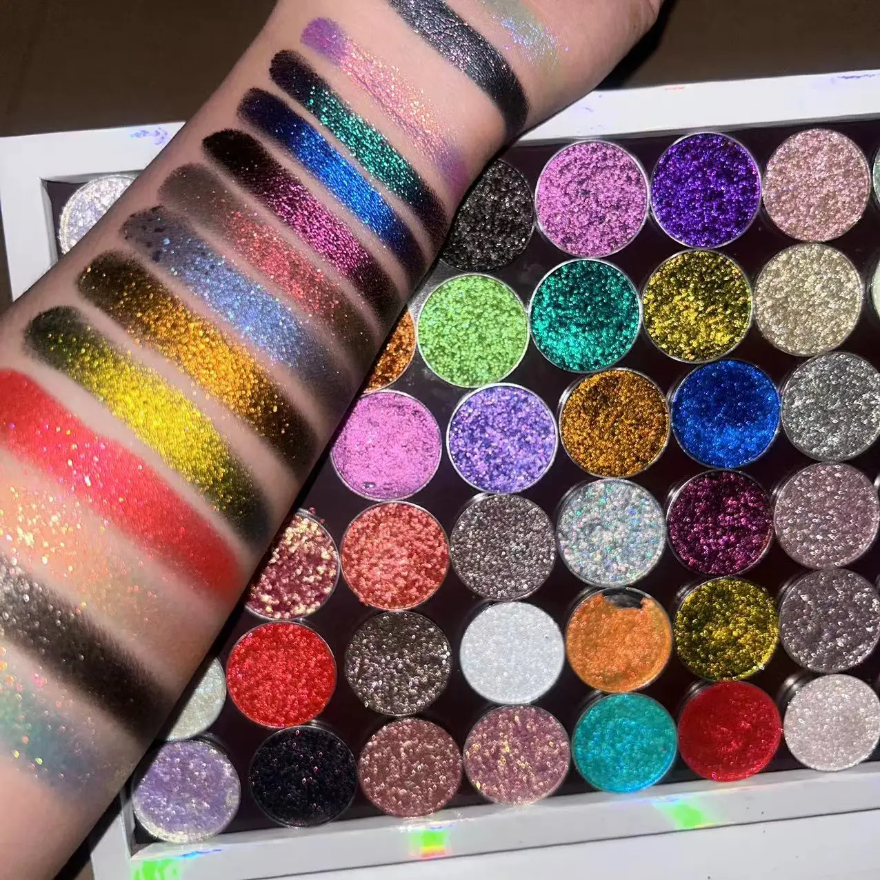 duochrome multi duochrome sparkly multi colors Luminous vegan glitter magnetic pan multi chrome eyeshadow