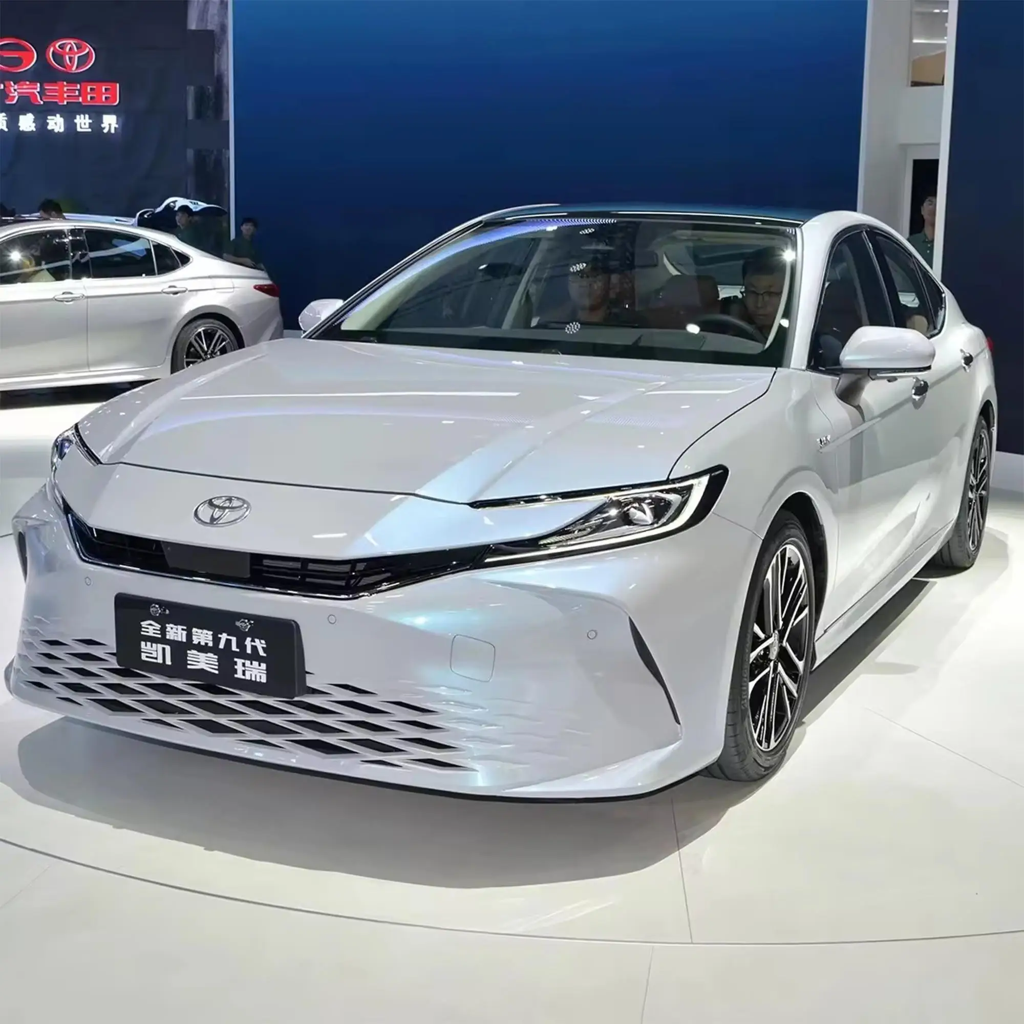 Hot Sale carry 2025 2.0L Luxury toyota Gasoline Sedan used toyota camry auto new china 2023 2024 car for sale