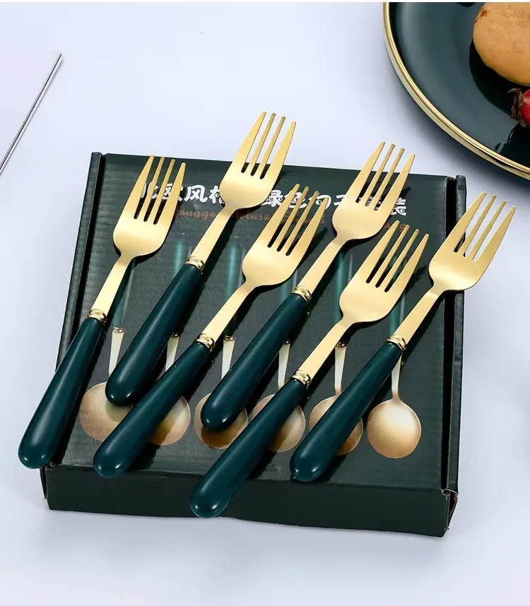T1211 Stainless steel light luxury spoon fork dessert spoon thick long handle gift box set tableware