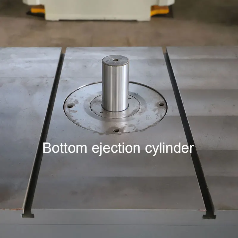 YQ32-300 ton  Four column  metal sheet forming hydraulic press machine