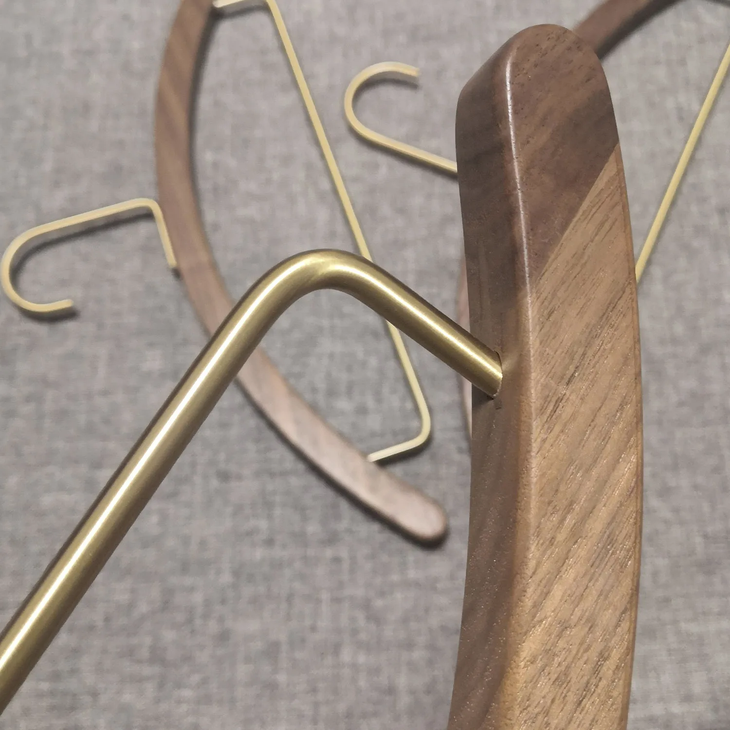 Boutique hanger wooden clothes hanger for woman