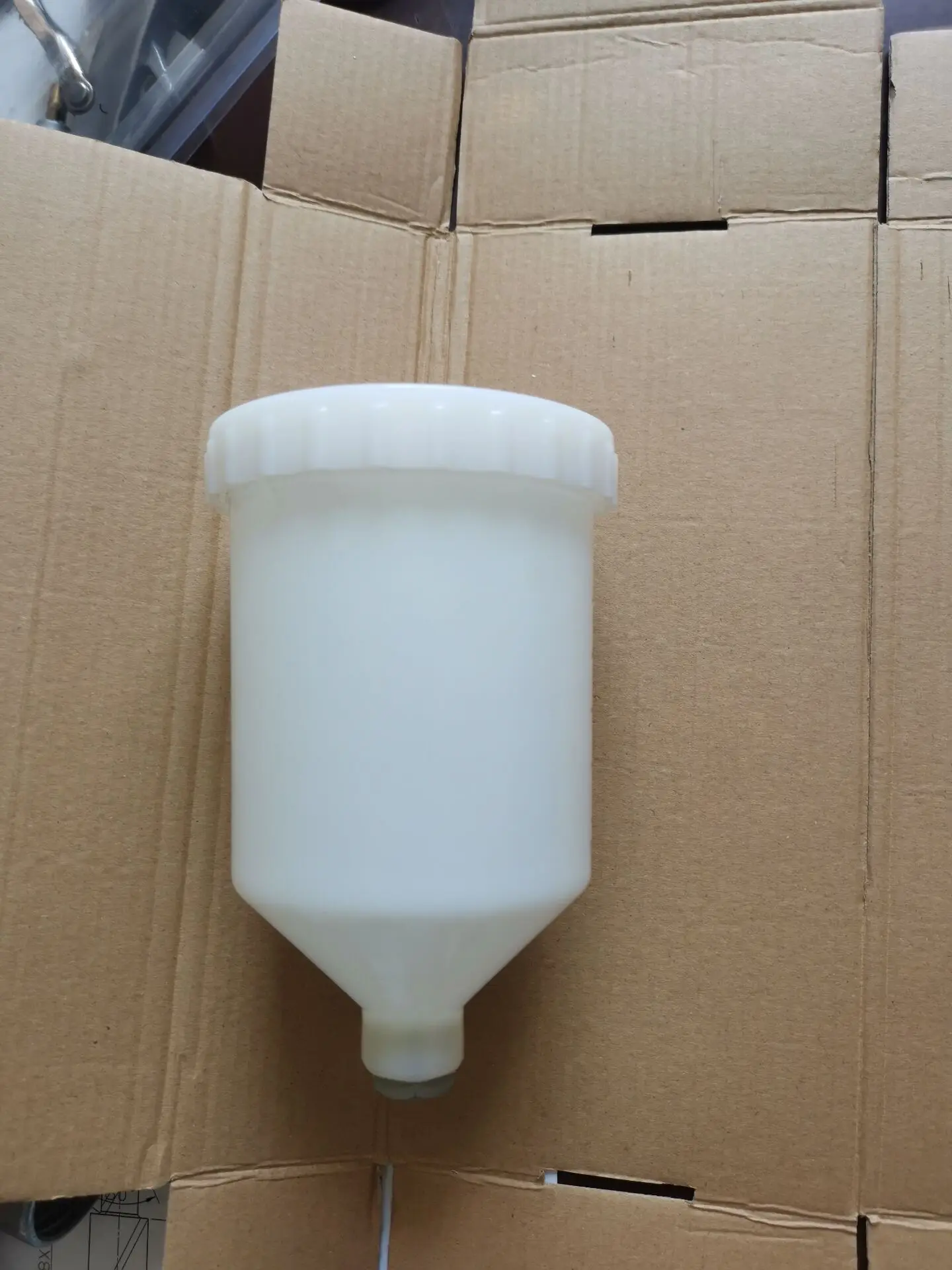 Gravity Feed Fed Gun Pot 600ml Paint Gun Cup Spray Gun Plastic Cup
