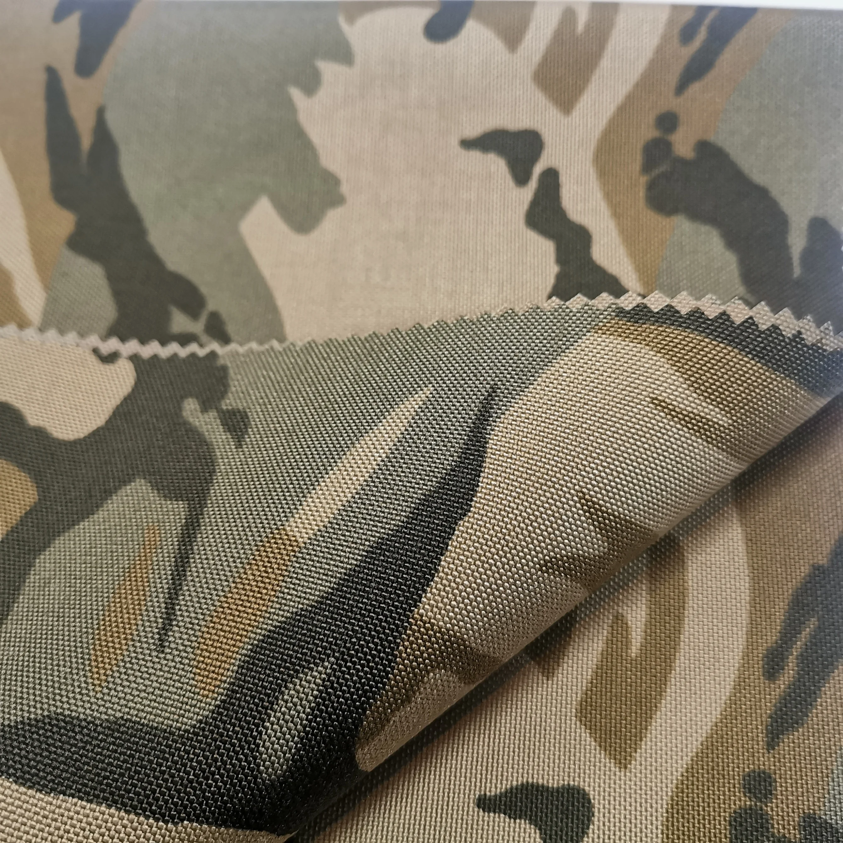 Guaranteed Quality Proper Price Ripstop 100% Nylon Fabric 1000D CORDURA