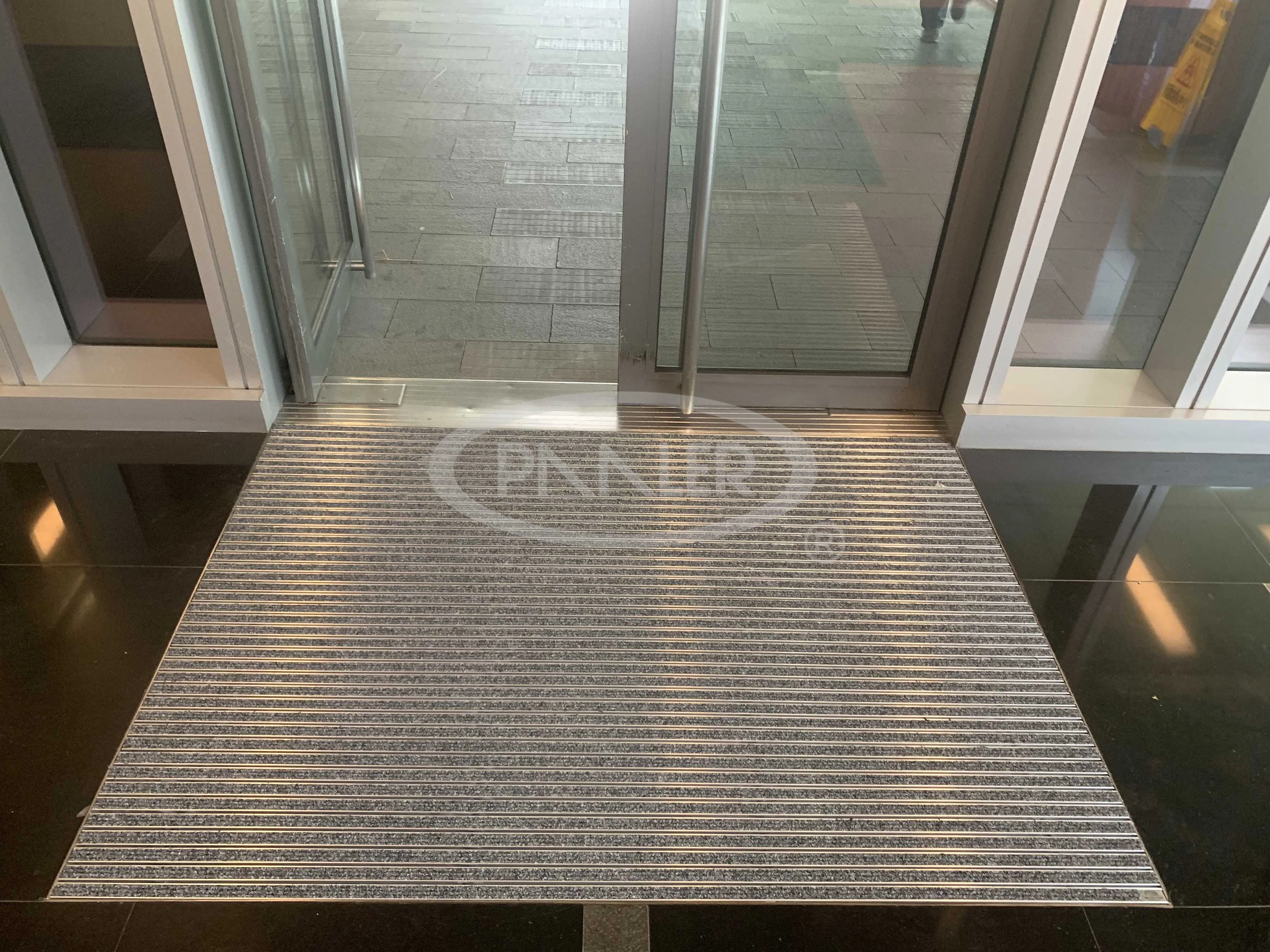 Aluminum Non-Slip Entrance Door Mat  Scraper Metal Floor Mat with Carpet Inserts and Beveled Edges Inside/Outside Entr