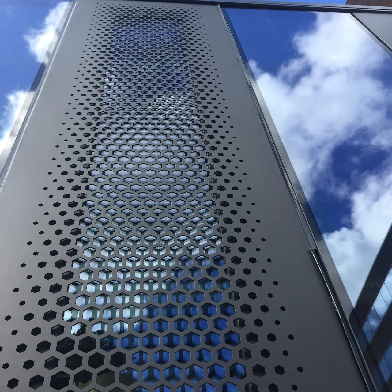Внешняя облицовка, алюминиевая перфорированная стеновая система, фасадная панель