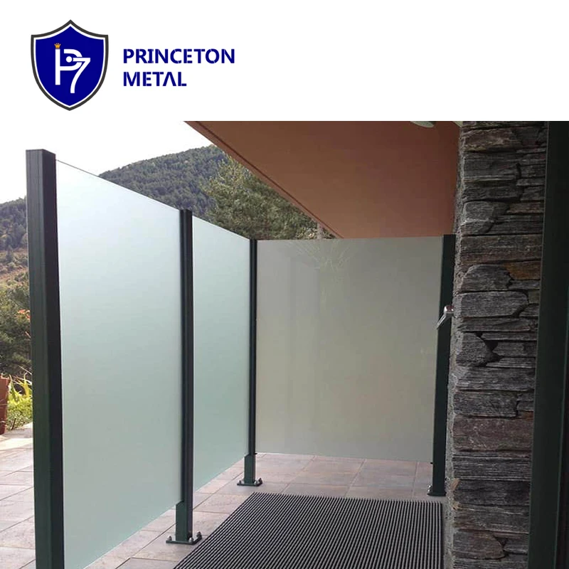 PRINCETON Glass windbreak panels for outdoor partitions