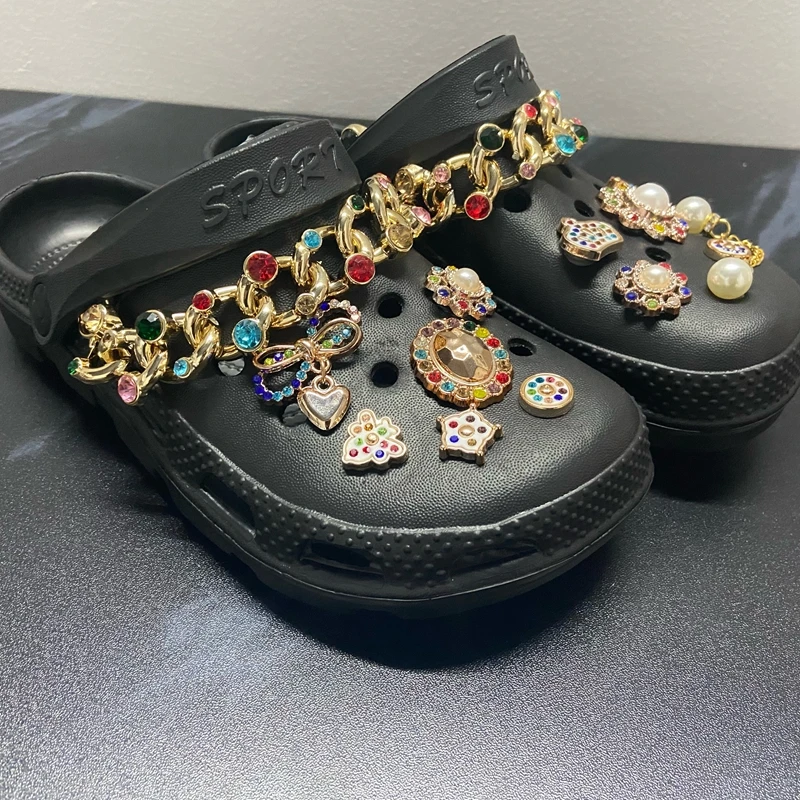 2022 Latest Women Wedge Ladies Garden Shoes Rhinestone Masonry Pearl Chain Clogs Slippers