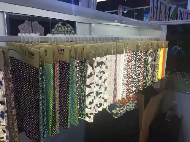 Мужская зимняя куртка с отражающим эффектом