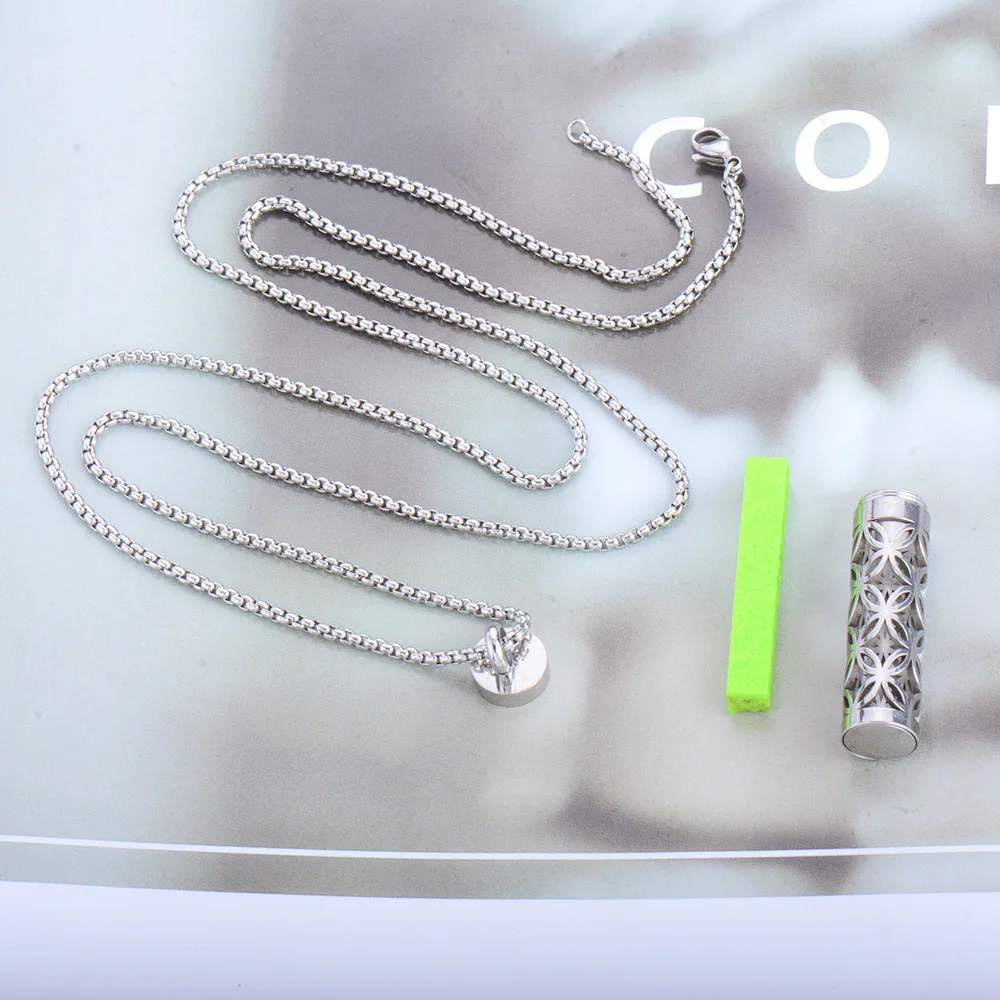 Perfume Necklace Cylindrical Stainless Steel Diffuser Essential Oil Pendant Vintage Hollow Out Locket Perfume Bottle Necklace