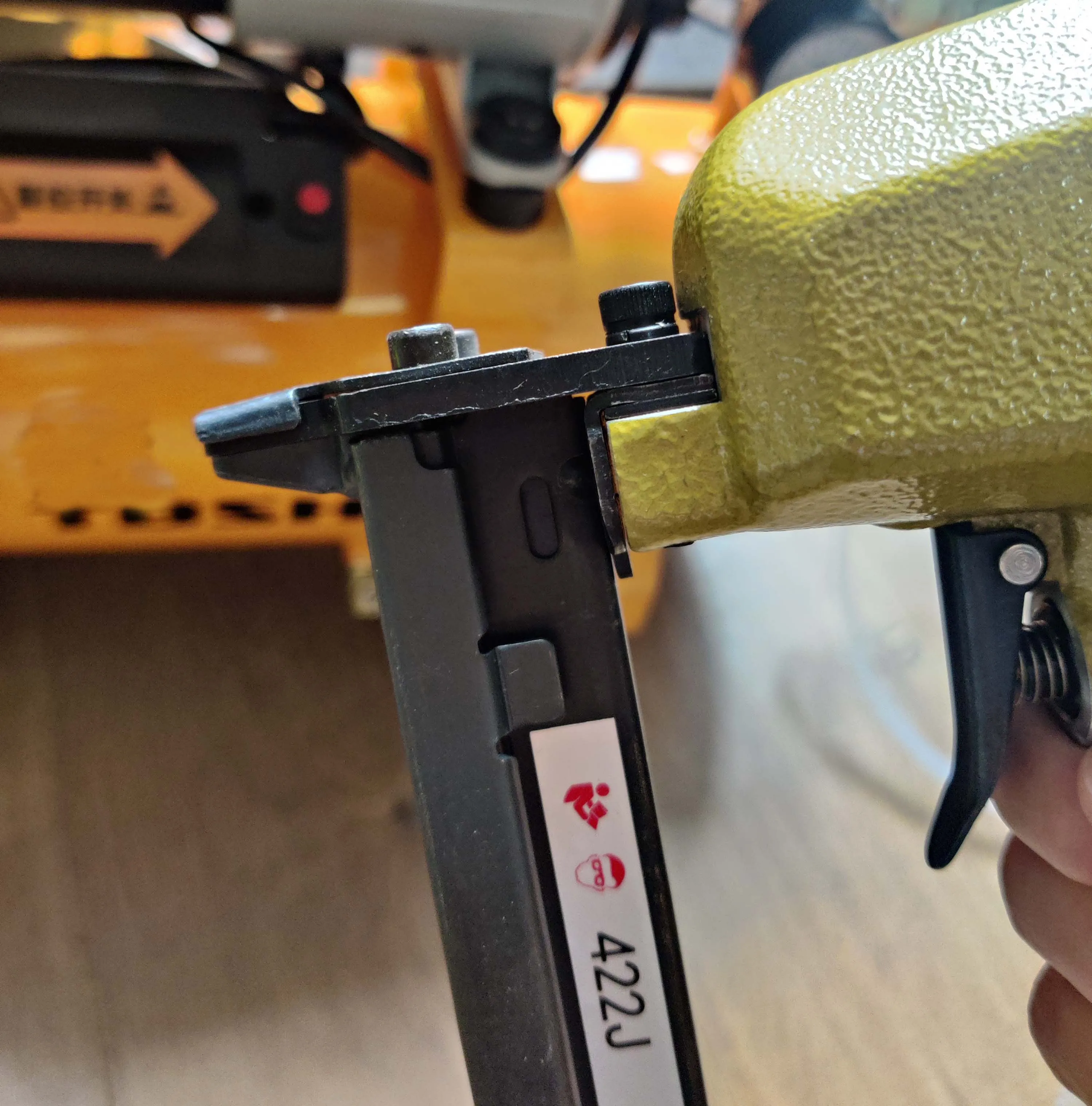 High Power 422J Portable Nailing Air Brad Nailer Hand Air Staplers