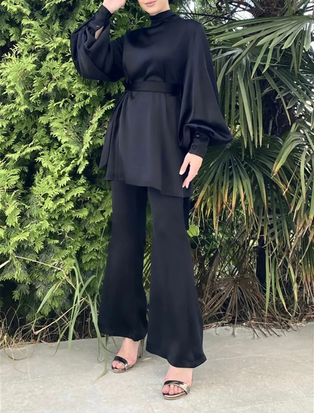 Colorful Wholesale 2 Pieces Plain Women Modest Tops and Pants Malaysia Dubai Satin Abaya Set Muslim Islamic Clothing