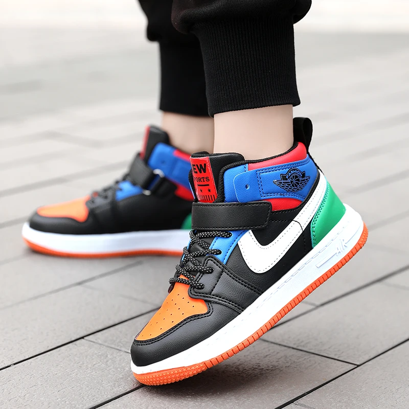 
Wholesalers Children Basketball Shoes Boys Girls Fashion High Top Kids Sneakers 